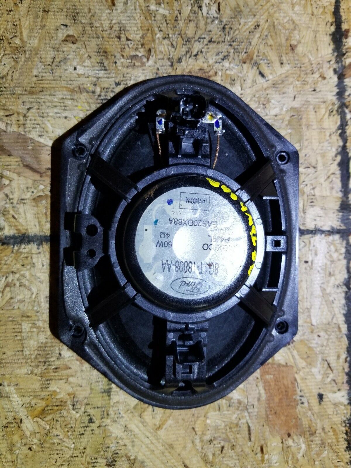 2005-2011 Lincoln Town Car OEM Audio Speaker Replacement - 65k Compatible for Premium Sound System Upgrade | Perfect for Car Audio Enhancement & DIY Installation