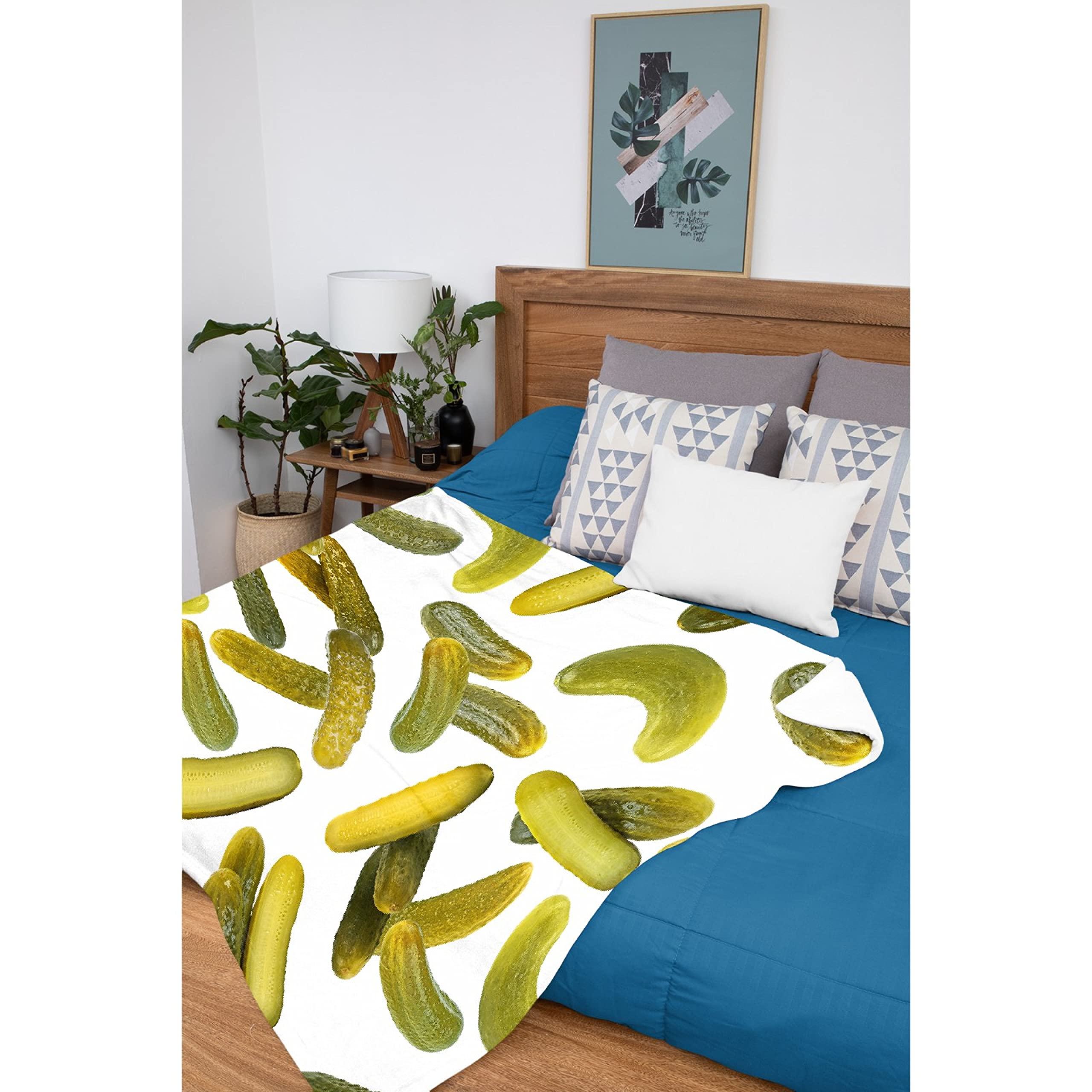 Briizy Dill Pickle Blanket - Funny Cucumber Print Flannel Throw for Women, Men & Kids - Ultra Soft 90