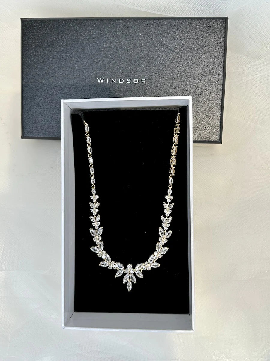 Courtney Statement Crystal Bridal Necklace - Elegant Wedding Jewelry for Bride, Bridesmaids & Formal Events | Perfect for Weddings, Prom & Special Occasions