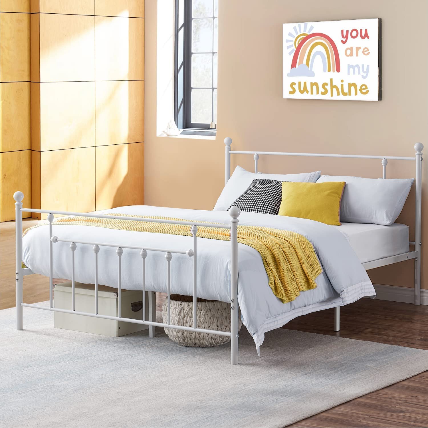 VECELO Full Size Metal Bed Frame with Heavy Duty Steel Headboard & Footboard - Sturdy Platform Mattress Foundation, White - Perfect for Bedroom, Guest Room, Dorm & Apartment