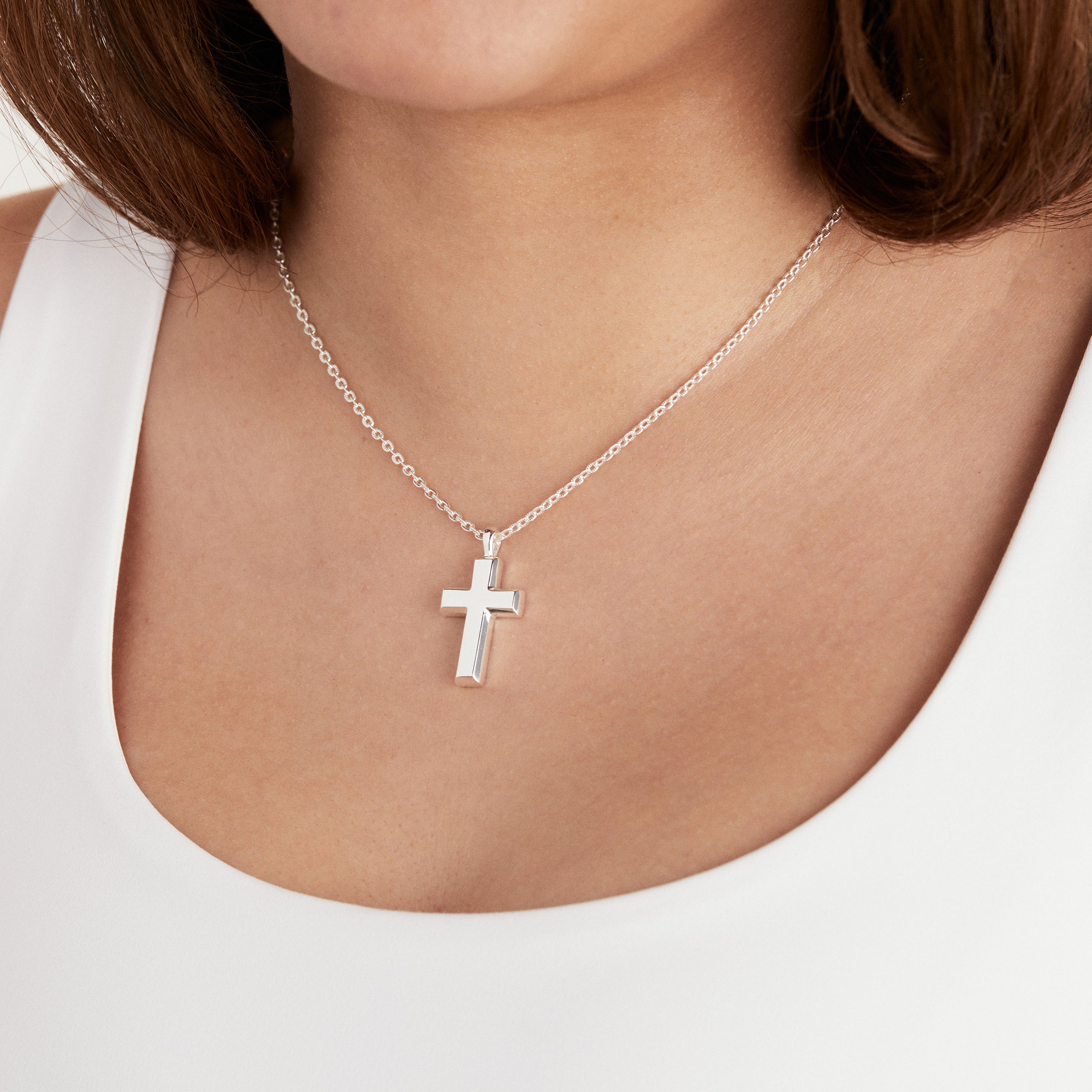 Elegant Adjustable Cross Necklace for Women & Men - Perfect for Everyday Wear, Gifts & Religious Occasions