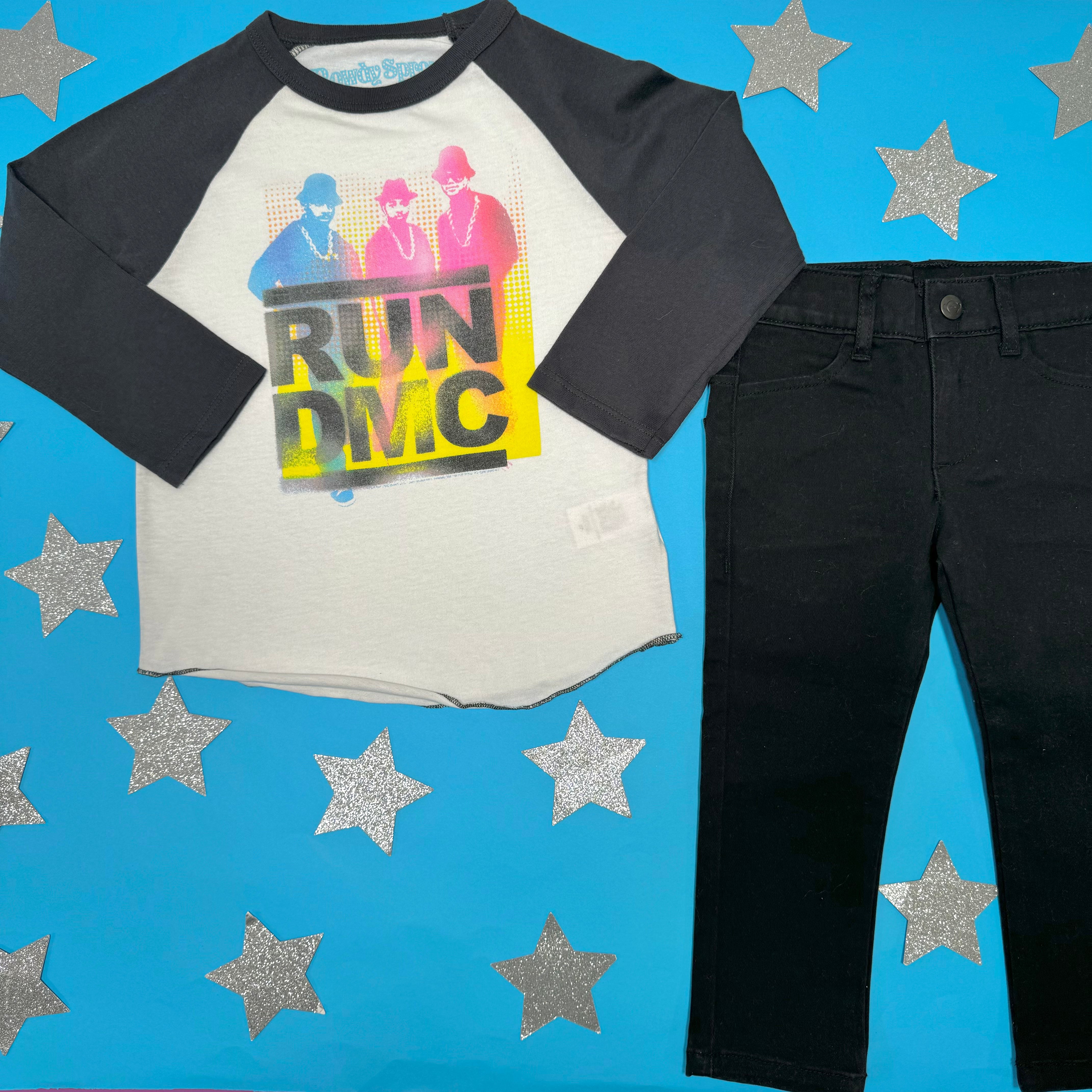 RUN DMC Graffiti Raglan Long Sleeve T-Shirt - Vintage Hip Hop Style for Men & Women - Perfect for Concerts, Streetwear & 90s Fashion Lovers