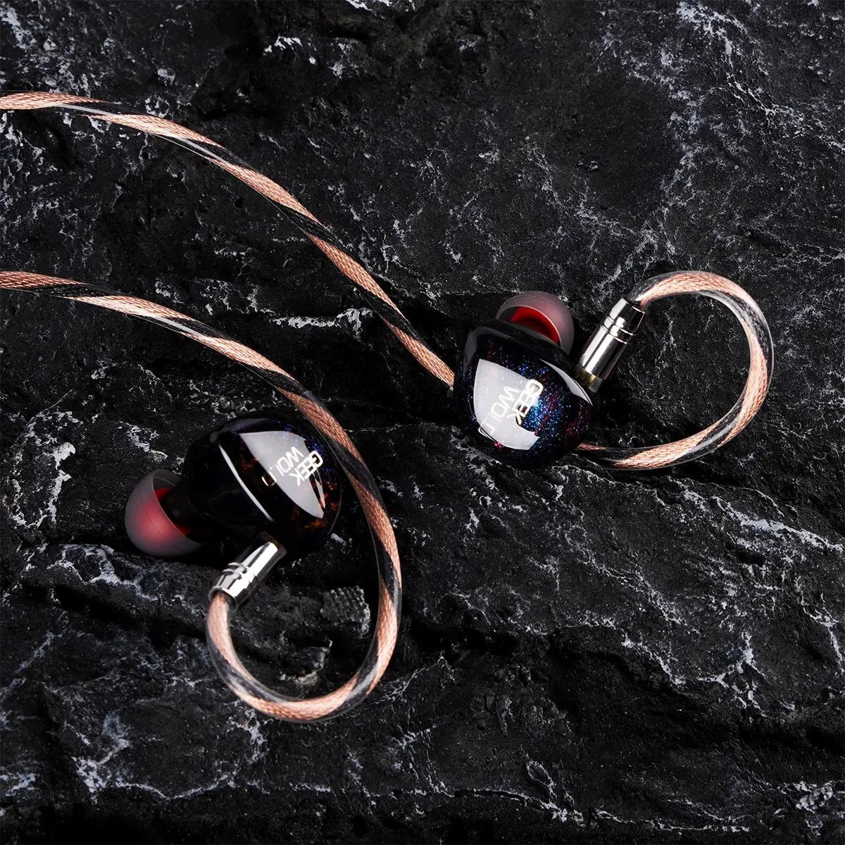Geek Wold GK200 Hybrid Driver In-Ear Monitors - 6BA+2DD+2PZT High Resolution Earphones for Audiophiles, Musicians & Gamers - Perfect for Studio Recording, Live Performances & Gaming Sessions