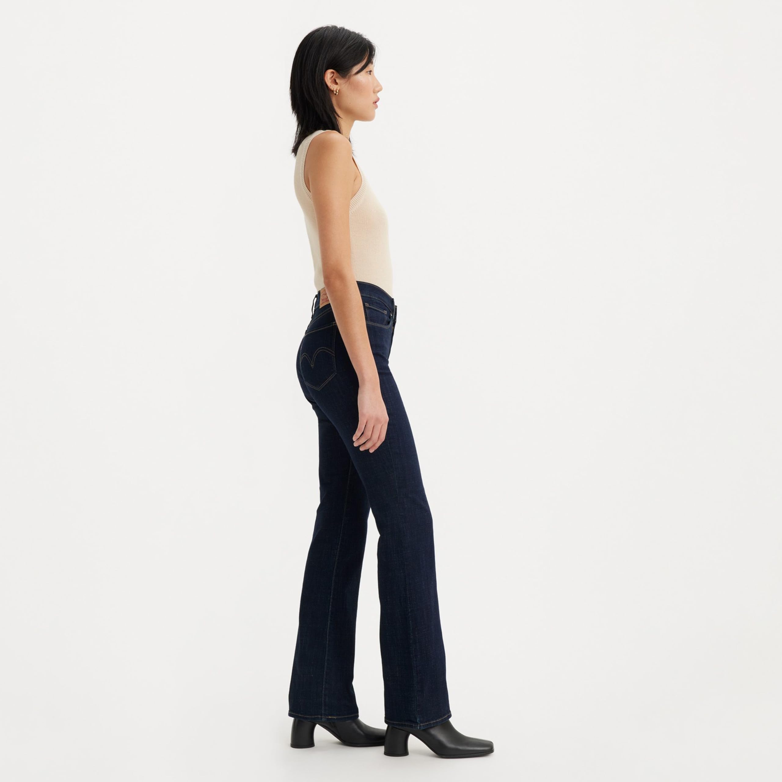 Levi's Women's Classic Bootcut Jeans - Comfortable Stretch Denim Pants for Casual Wear & Everyday Outfits