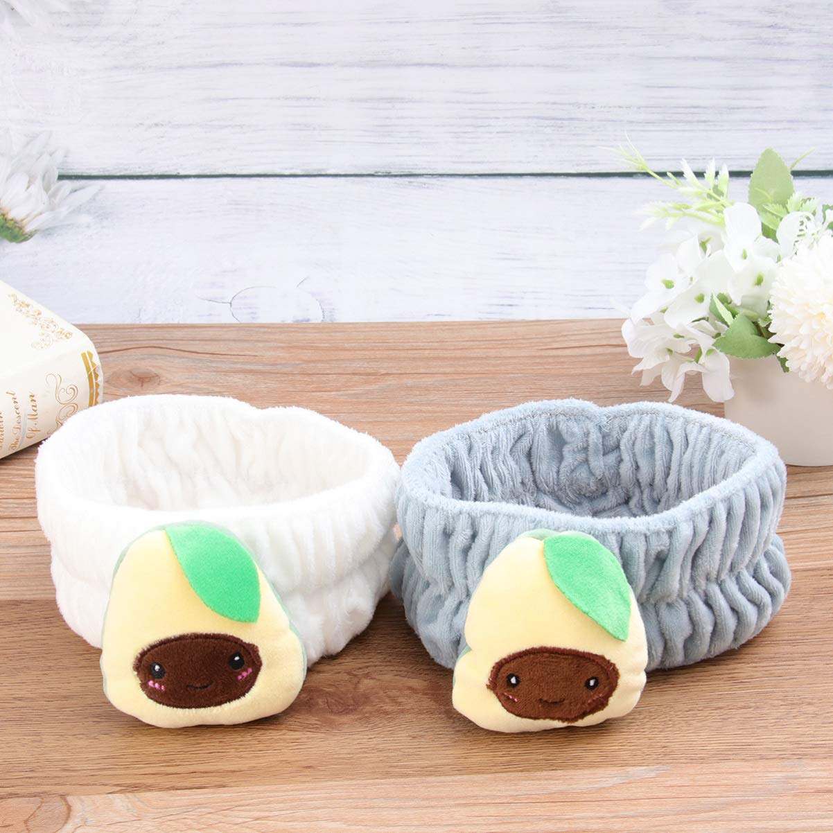 HEALLILY 2-Pack Stretchy Avocado Cartoon Face Washing Headband - Soft Makeup & Hair Wrap for Women (White & Grey) - Perfect for Skincare Routine, Spa Days & Makeup Application