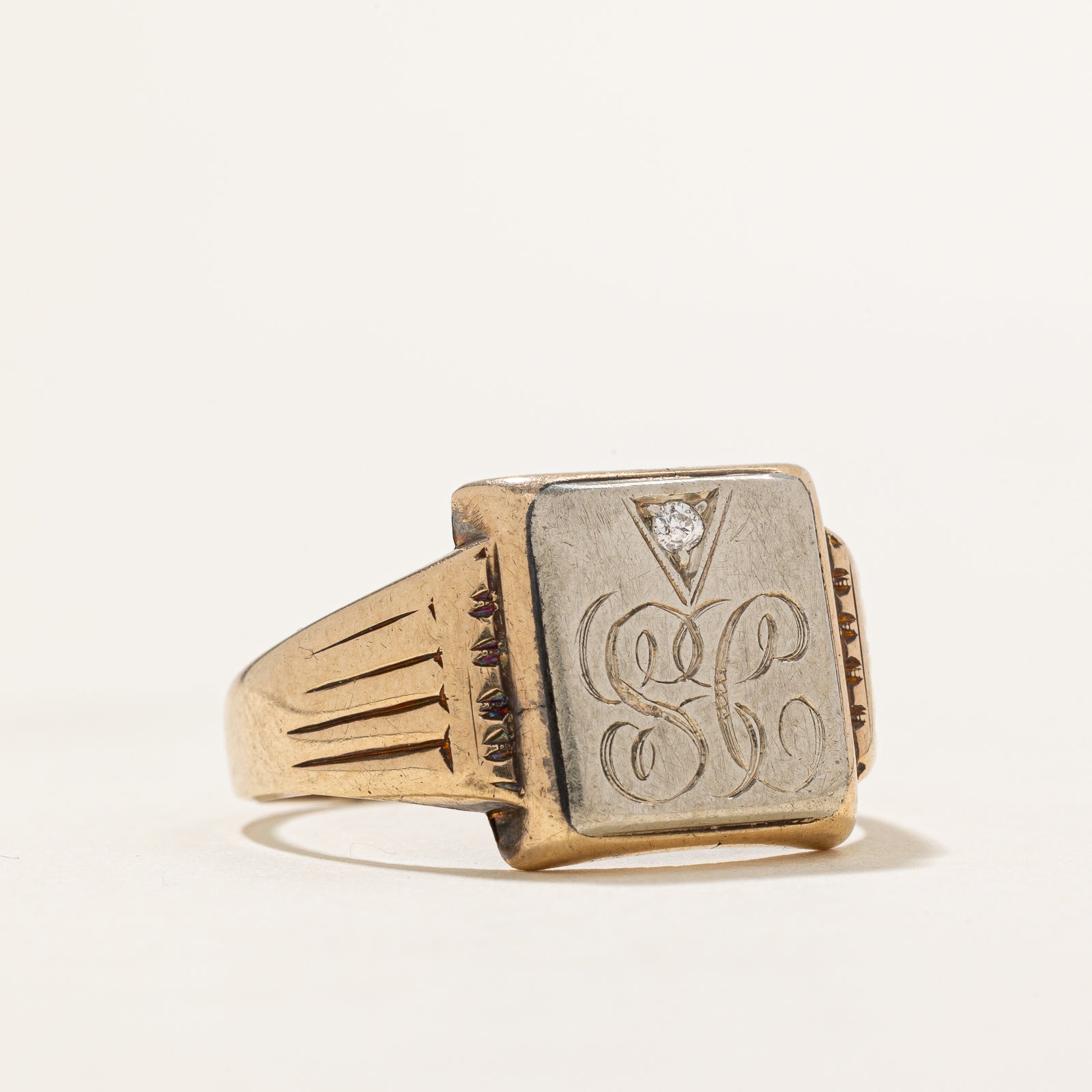 Diamond 'SC' Initial Signet Ring - 0.02ct Genuine Diamond - Size 11 - Elegant Personalized Jewelry for Women & Men - Perfect for Gifts, Engagements & Special Occasions