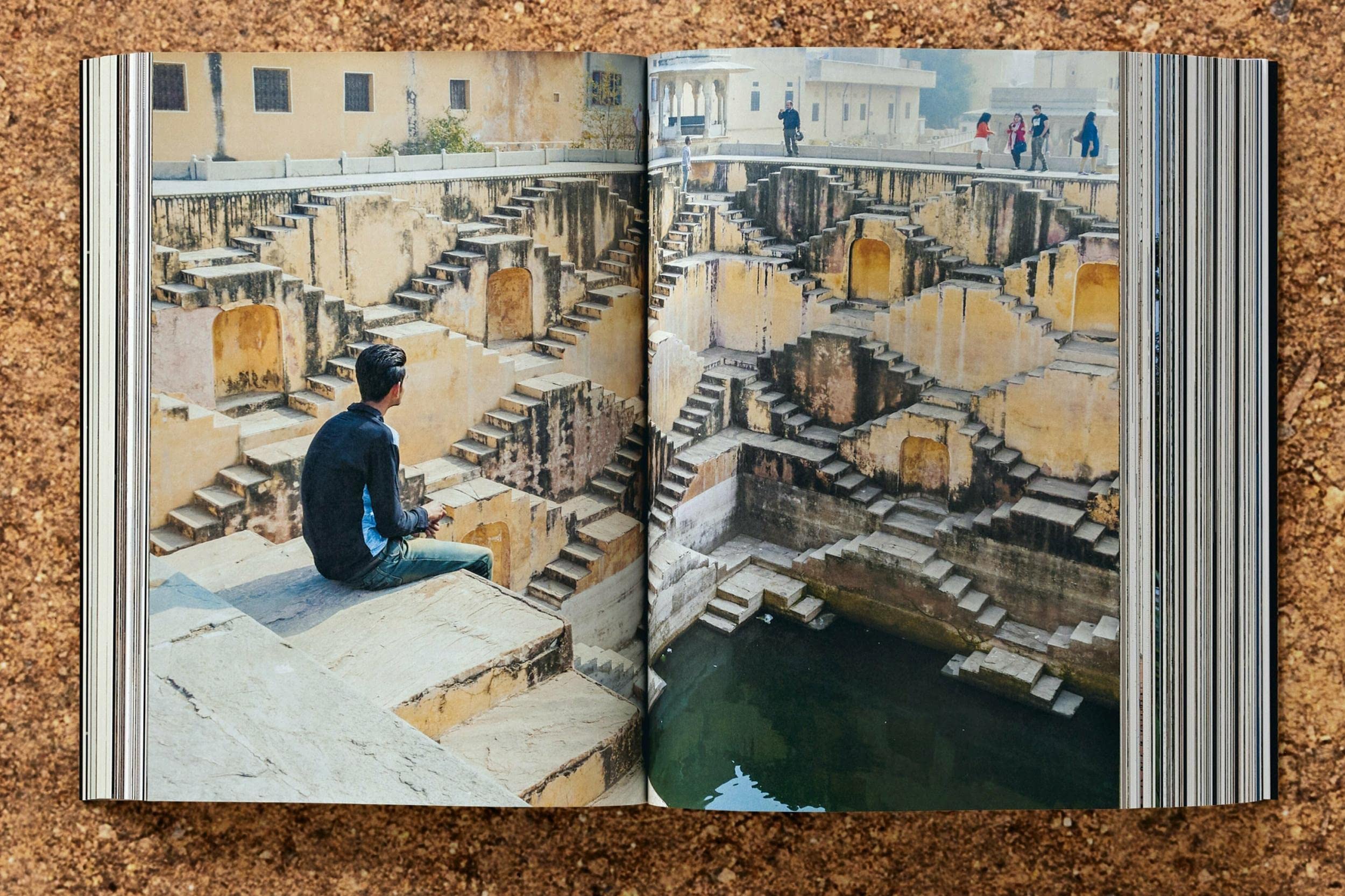 Bjarne Mastenbroek Dig It! Building Bound to the Ground - Architecture Book on Earth-Inspired Design for Home & Office Decor