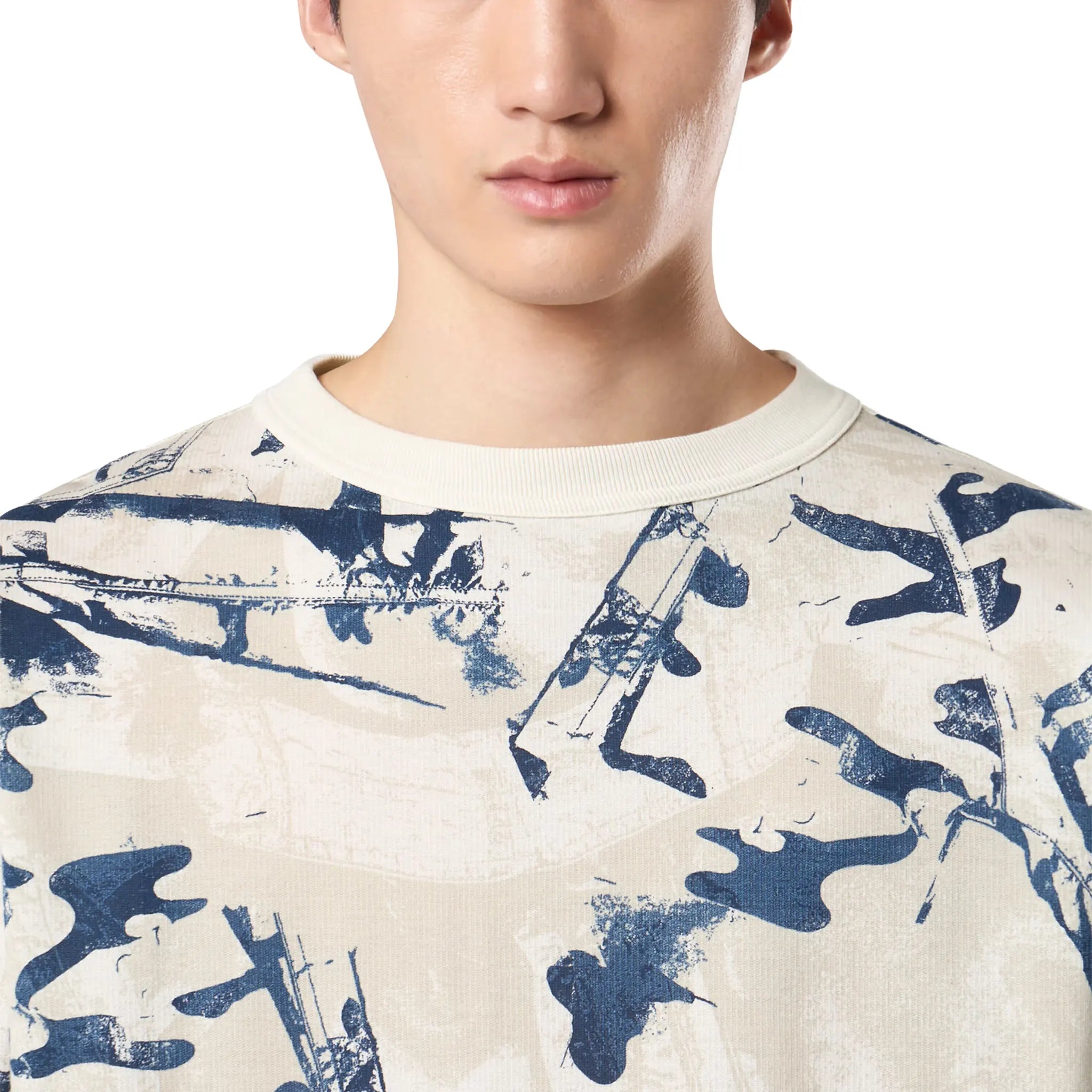 Stone Island Camouflage Textured Desert Sweatshirt for Men - Military Style Pullover Hoodie for Outdoor Adventures & Urban Streetwear