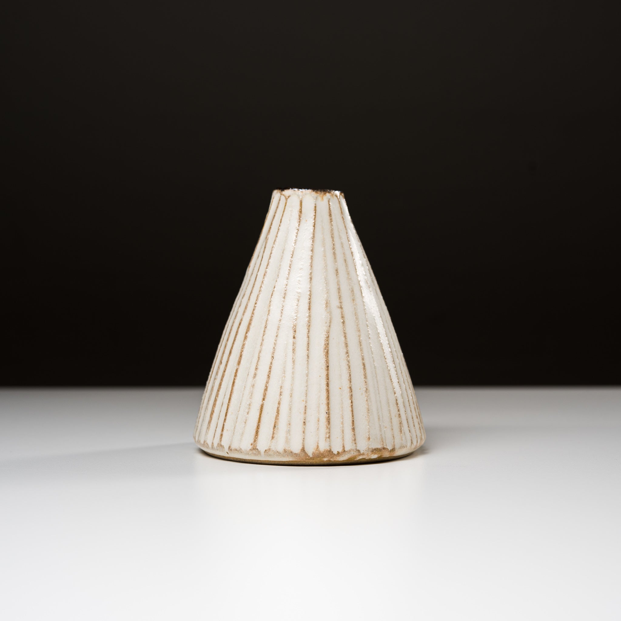 Wakasama Handmade Ceramic Triangle Vase - Japanese Kiln-Fired Art Pottery for Modern Home Decor, Floral Arrangements & Zen Interior Design