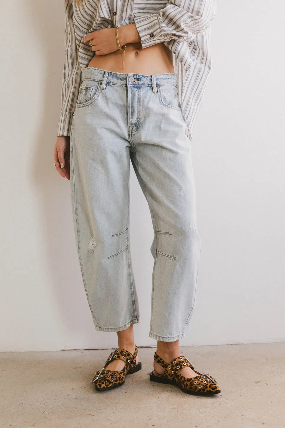 Bentlee Cropped Barrel Jeans - Light Wash Denim for Women | Perfect for Casual Outfits & Street Style