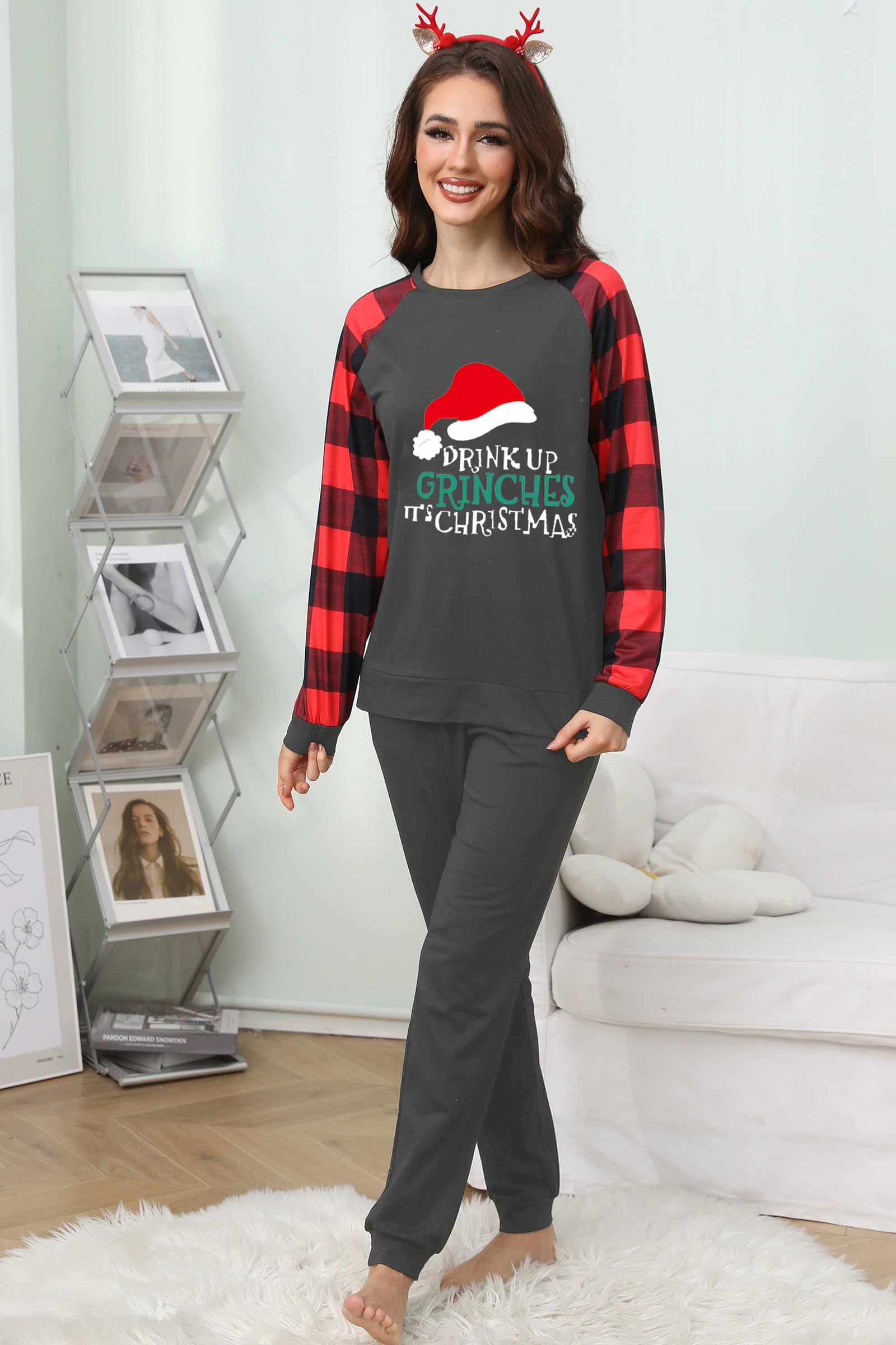 Women's Christmas Print Pajama Set - 2 Piece Cozy Lounge Wear & Jogger Tracksuit for Sleepwear, Loungewear & Holiday Gifts (Perfect for Christmas Parties, Family Gatherings & Cozy Nights In)