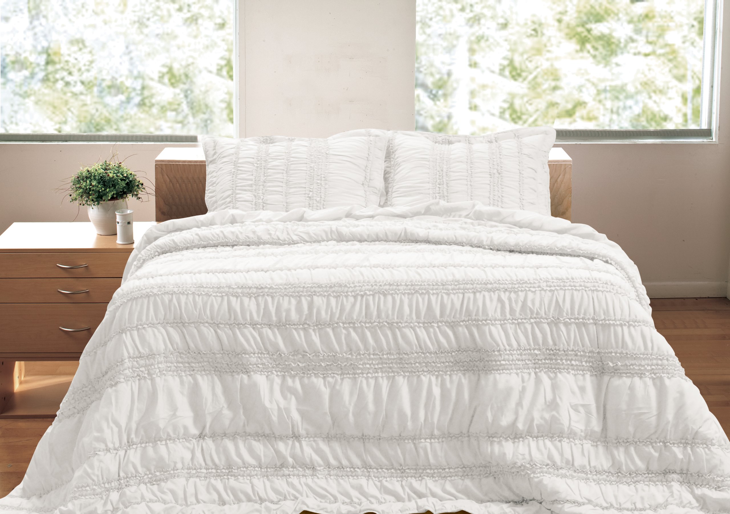 Greenland Home 3-Piece Tiana Quilt Set - Full/Queen Size, Soft & Breathable White Bedding - Perfect for Master Bedroom, Guest Room, or Cozy Home Decor