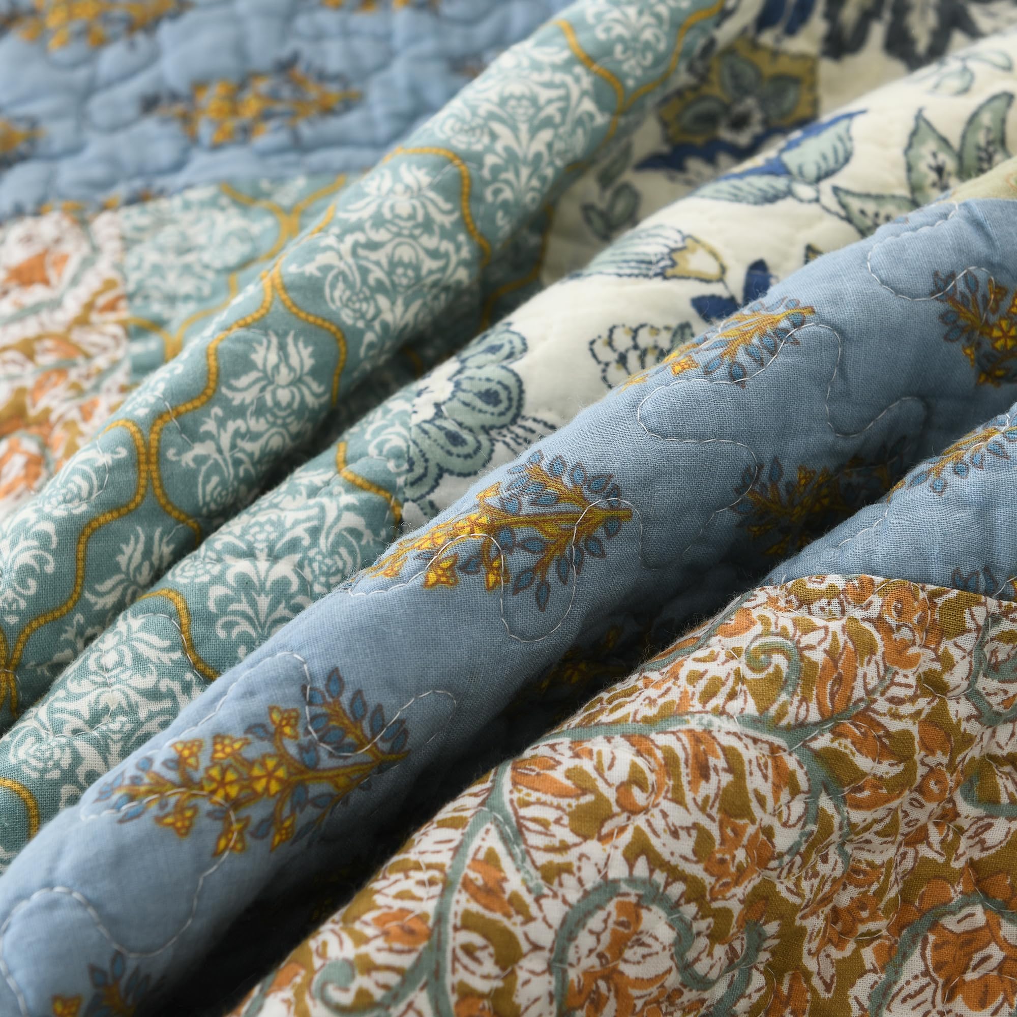 NEWLAKE 100% Cotton Bohemian Patchwork Quilt Set California King Size - Reversible Lightweight Bedspread, Breathable All Seasons Quilted Cover with 2 Pillowcases - Perfect for Master Bedroom, Guest Room & Bohemian Home Decor