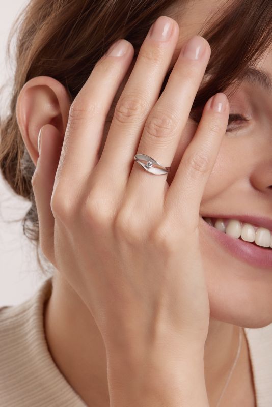 Dune Assolo Ring - Elegant and Minimalist Gold-Plated Stackable Ring for Women - Perfect for Everyday Wear, Layering, and Special Occasions