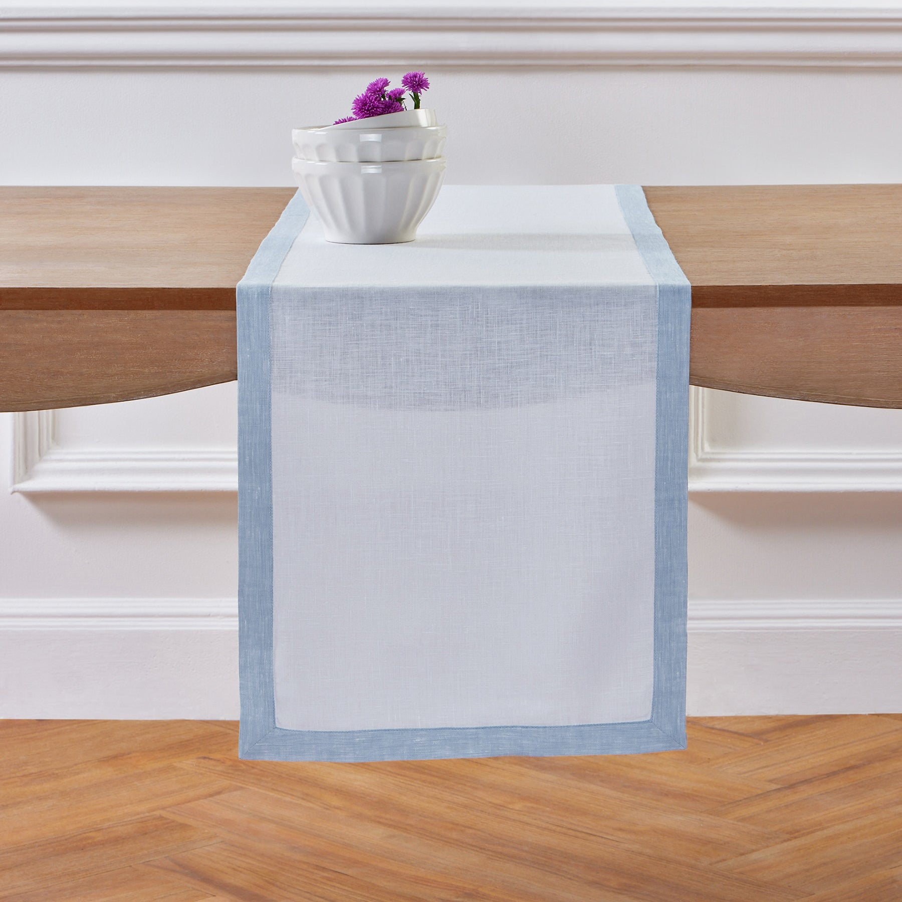 Elegant Classic Table Runner for Dining Room Decor - Perfect for Weddings, Holidays & Home Decor