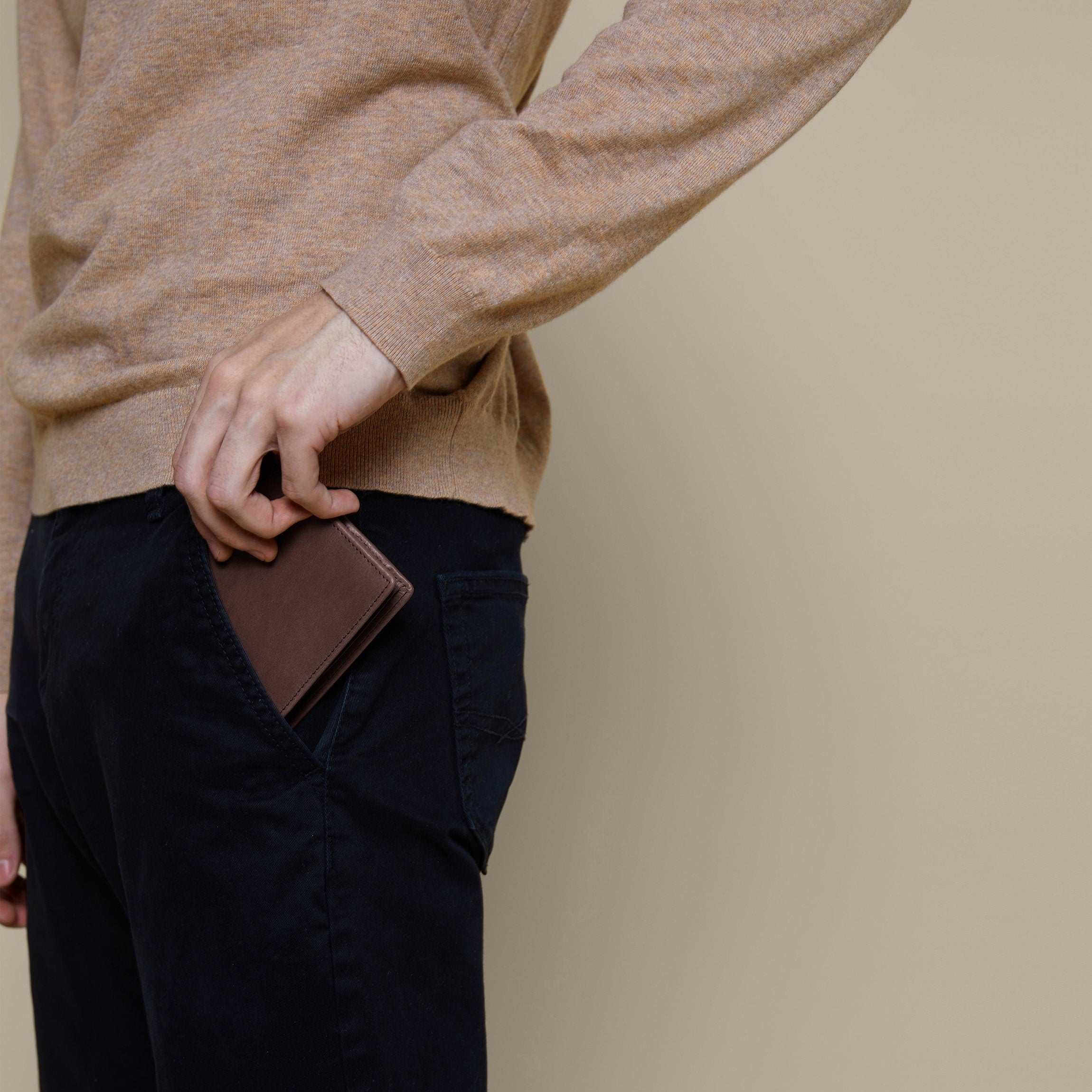 Premium Bifold Leather Wallet with Flap - Black Oil Finish - Slim RFID Blocking Wallet for Men - Perfect for Everyday Carry, Travel & Business