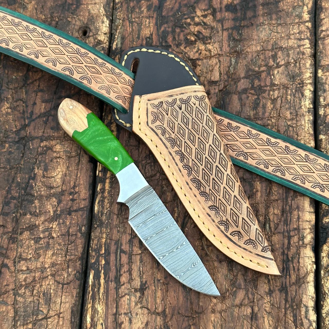 Premium Yellowstone Damascus Skinner Knife - Handcrafted Leather Sheath & Belt Loop - Ideal for Hunting, Camping & Outdoor Adventures