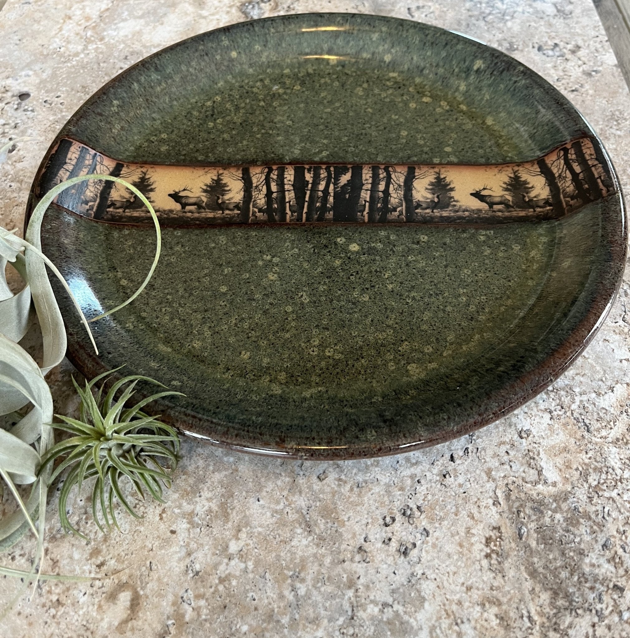 Elk Ridge Pottery Dinnerware Set - Elegant Stoneware Plates, Bowls & Mugs for Everyday Dining & Entertaining - Perfect for Family Meals, Dinner Parties & Restaurant Style Presentation