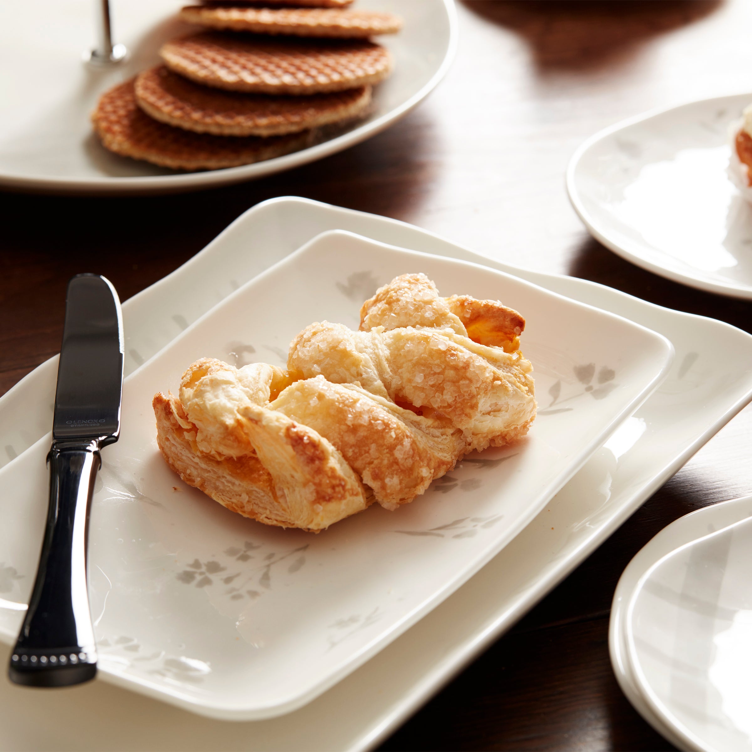 Oyster Bay 2-Piece Nesting Serving Platters Set - Elegant Appetizer & Dessert Trays for Entertaining, Parties, and Home Decor