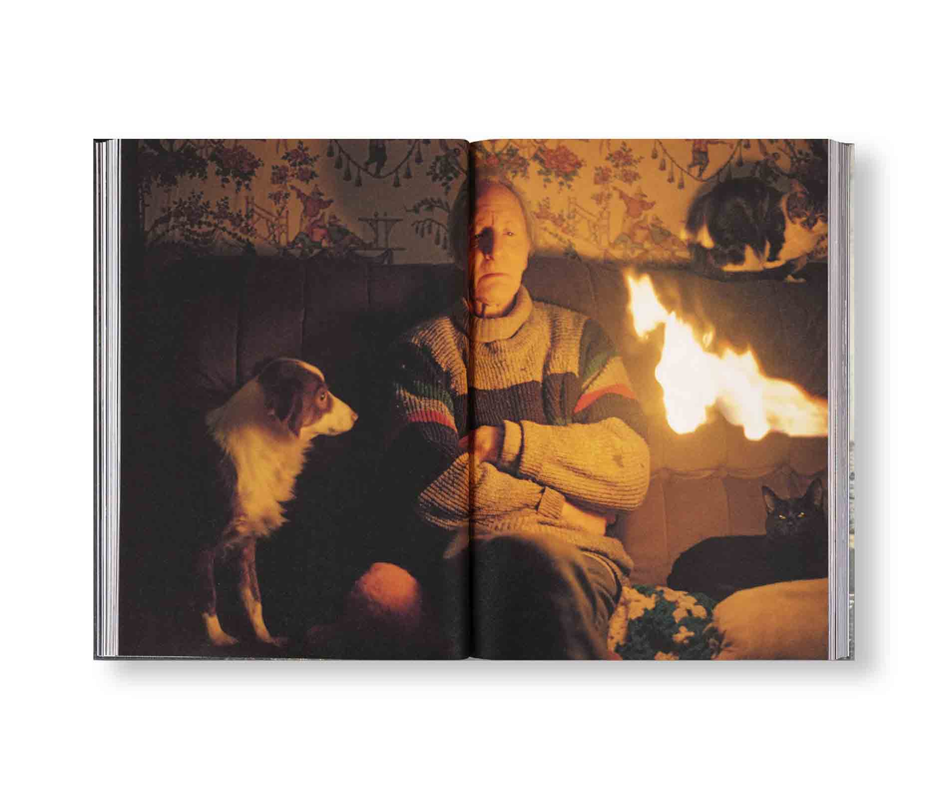 RAY’S A LAUGH by Richard Billingham - Signed First Edition Photography Book | Perfect for Art Collectors & Photography Enthusiasts