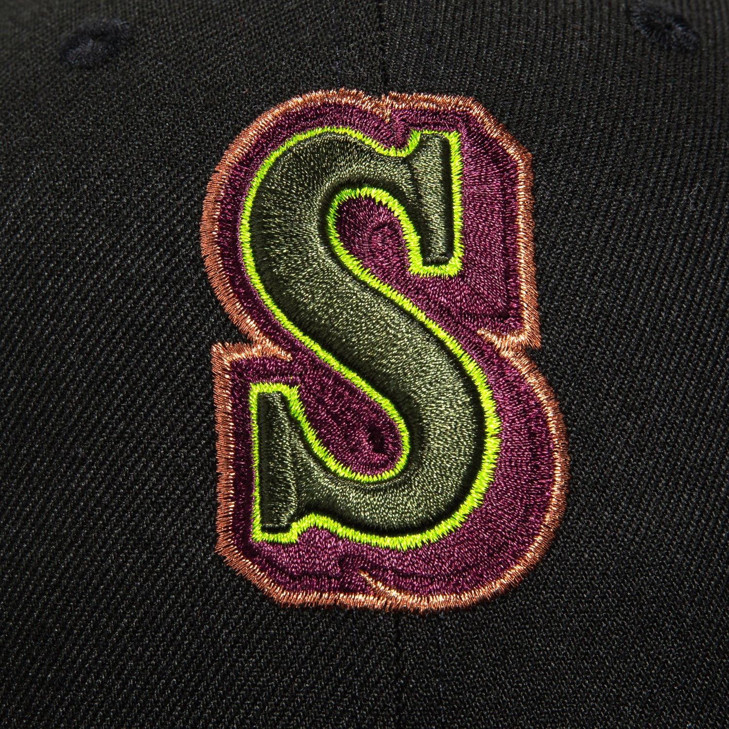 New Era 59Fifty Seattle Mariners 25th Anniversary Patch Snapback Cap - Black, Olive, Maroon, Metallic Copper - Perfect for Baseball Games, Sports Events & Casual Streetwear Fashion