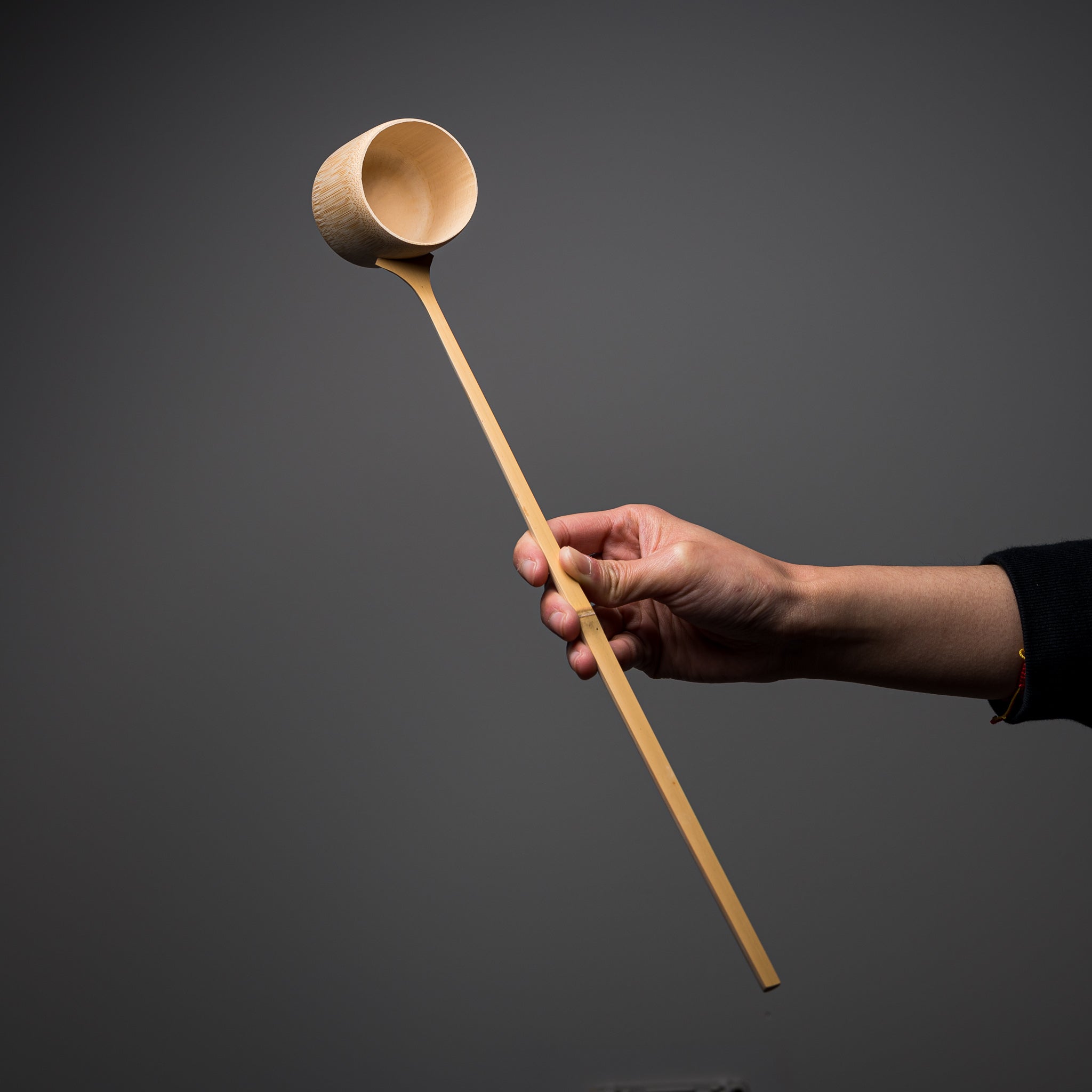 Traditional Japanese Hishaku Bamboo Water Ladle for Tea Ceremony - Handcrafted Tea Scoop for Matcha & Sencha Preparation - Perfect for Zen Meditation & Japanese Tea Rituals