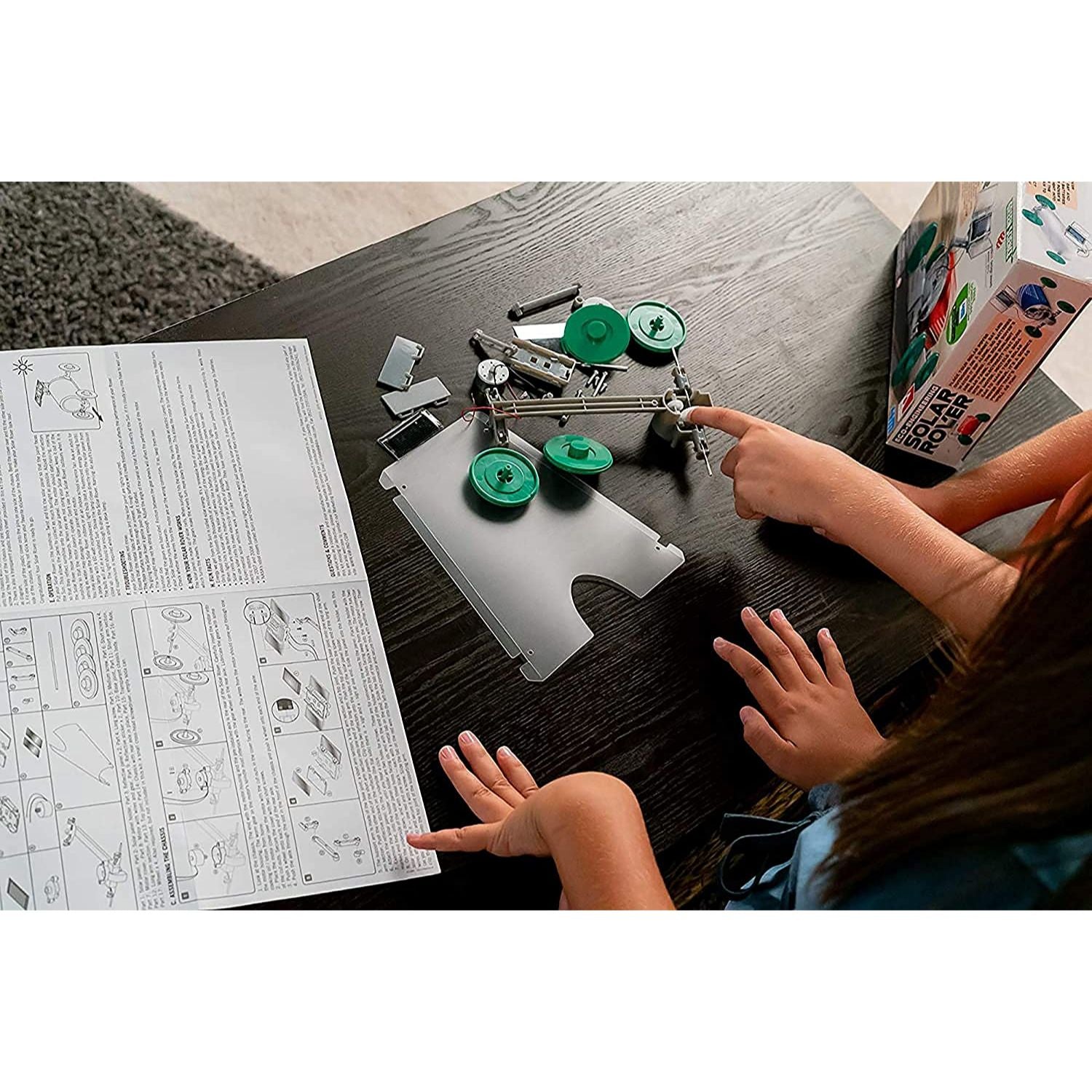 4M Green Science Solar Rover Kit - DIY Solar Powered Car Toy for Kids, STEM Educational Science Project - Perfect for Outdoor Learning & Science Fairs