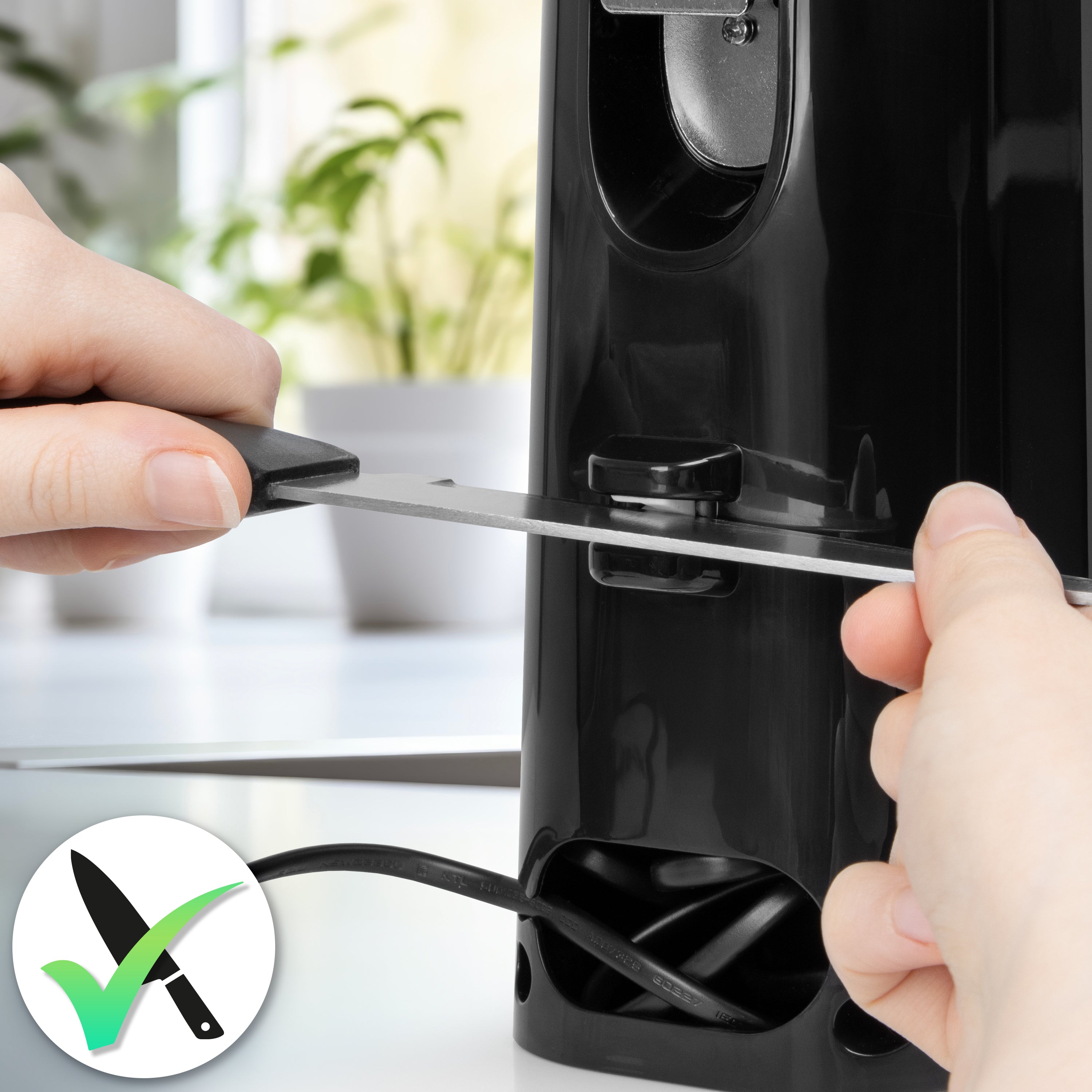 **Duronic CO40 Automatic Electric Can Opener – 50W One-Touch Operation with Built-in Knife Sharpener & Bottle Opener – Magnetic & Easy Grip for Seniors & Arthritis – Perfect for Kitchen, Camping & Emergency Use**
