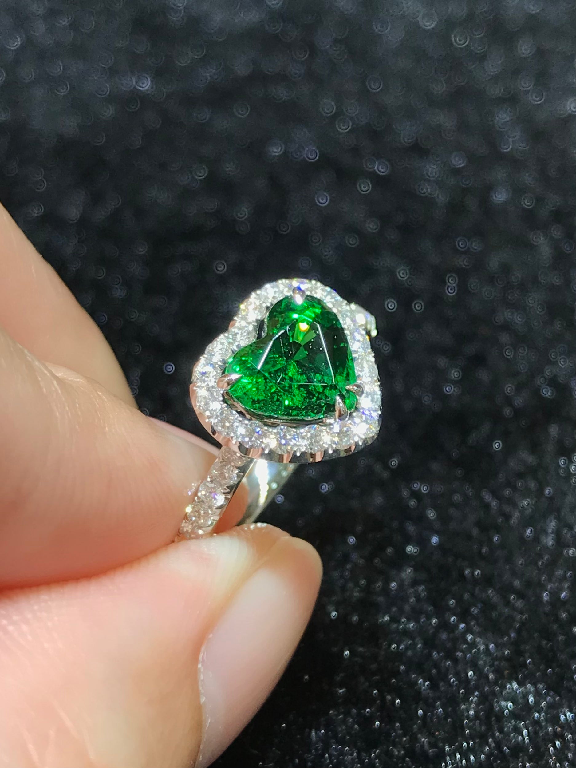 Natural Green Garnet Tsavorite 2.12ct Ring – Genuine Gemstone Jewelry for Women, Elegant Engagement & Wedding Ring, Perfect Gift for Anniversary & Special Occasions