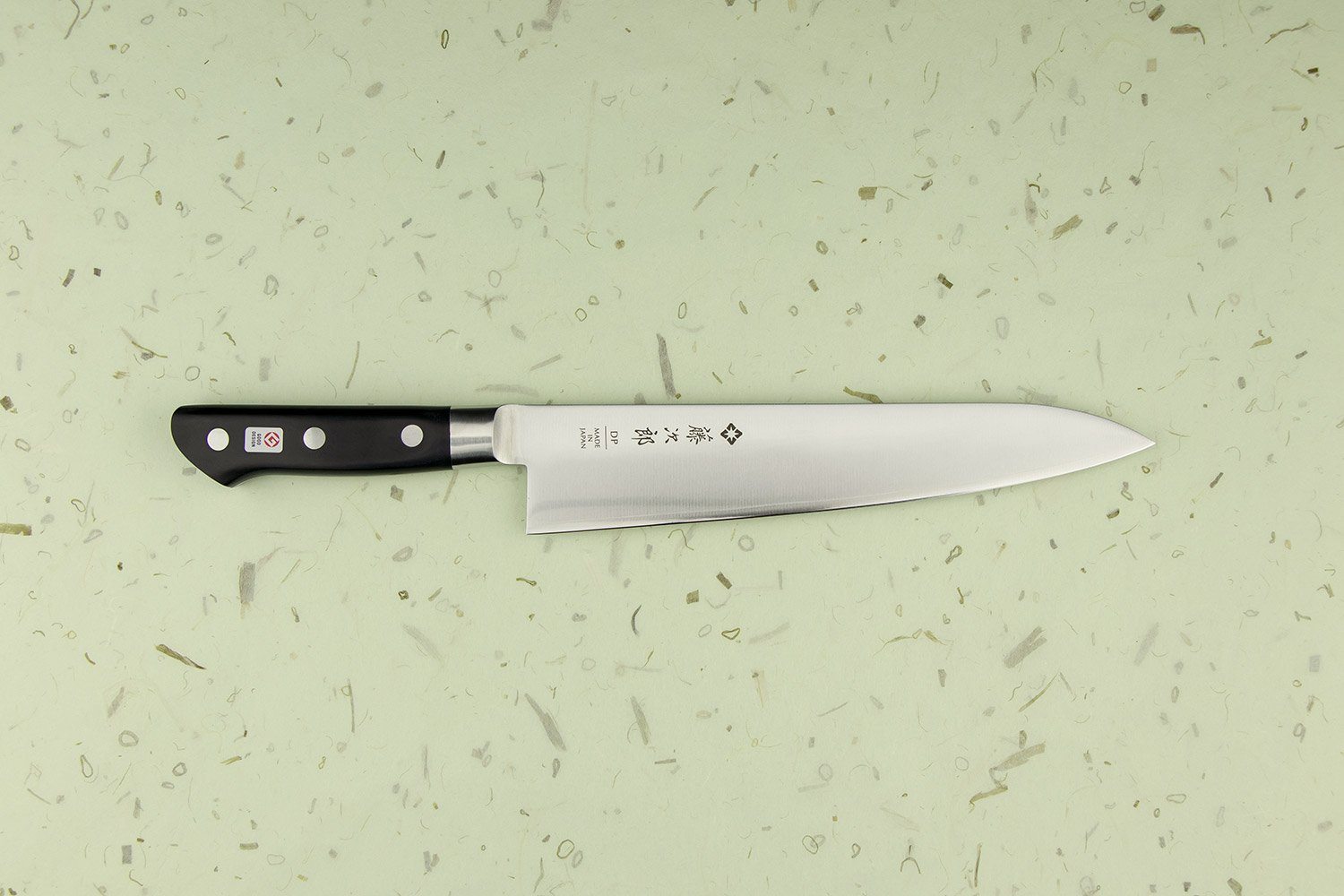 TOJIRO CLASSIC Gyuto 240mm Japanese Chef Knife - High Carbon Stainless Steel Kitchen Knife for Professional Chefs & Home Cooking - Perfect for Slicing, Dicing & Meat Cutting