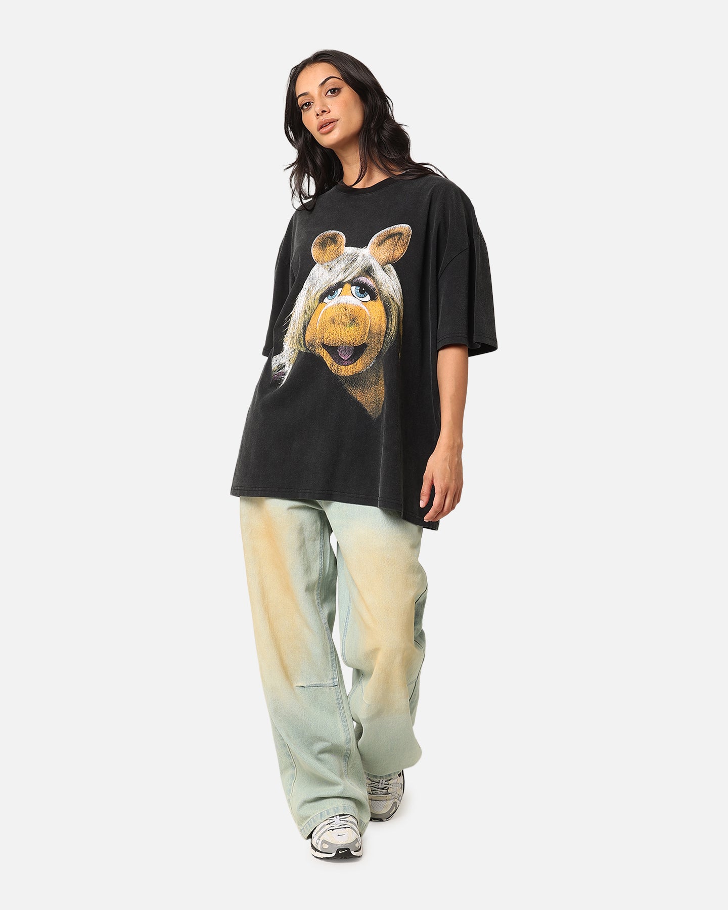 Vintage Disney The Muppets Miss Piggy Heavy Cotton T-Shirt - Black Retro Cartoon Tee for Women - Perfect for Casual Wear, Cosplay & 90s Nostalgia Fashion