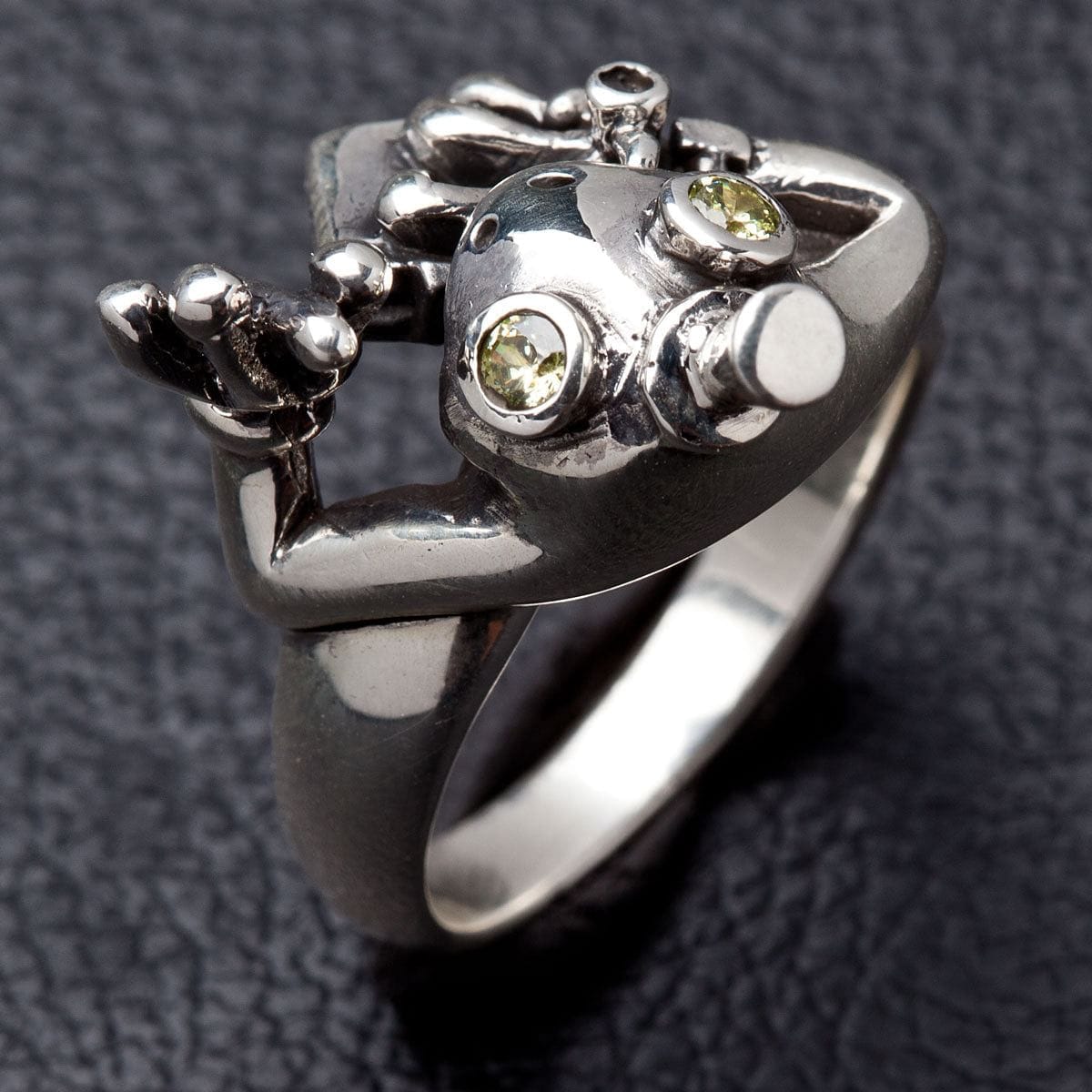 Exquisite Frog Sterling Silver Ring for Women & Men - Elegant 925 Silver Jewelry Gift for Nature Lovers, Perfect for Everyday Wear & Special Occasions