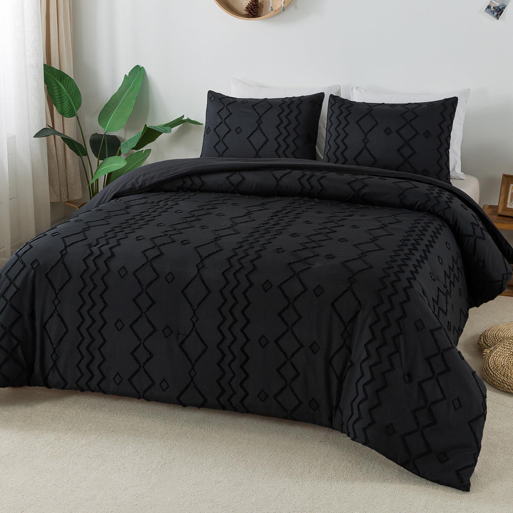 Andency Black Tufted Comforter Set King Size (104x90 Inches) - 3 Piece Boho Farmhouse Bedding with Geometric Design, Soft Microfiber Down Alternative Comforter & 2 Pillowcases - Perfect for Master Bedroom, Guest Room & Cozy Farmhouse Decor