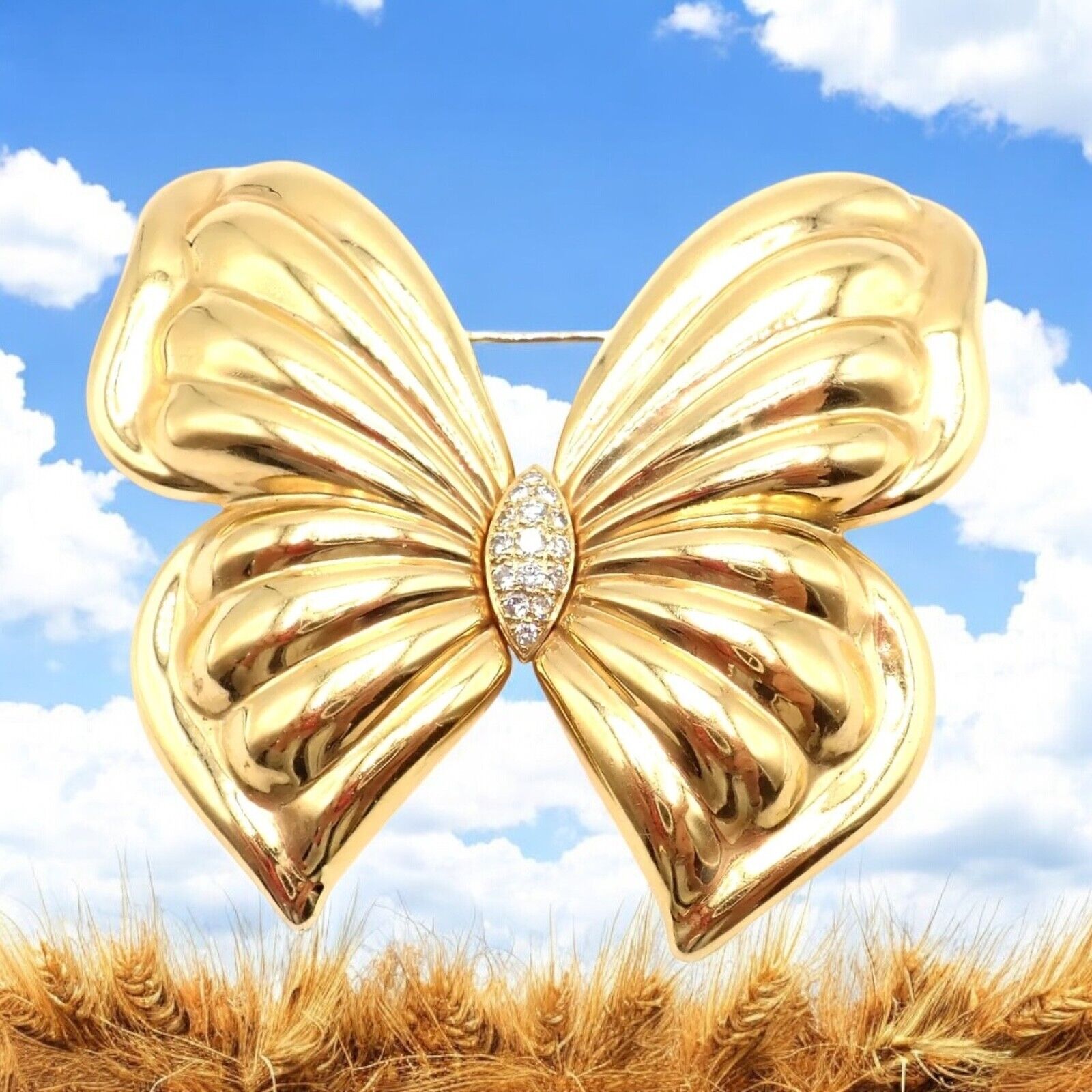 Authentic Van Cleef & Arpels 18k Yellow Gold Extra Large Butterfly Pin Brooch - Luxury Jewelry for Women, Perfect for Special Occasions, Weddings and Gift Giving