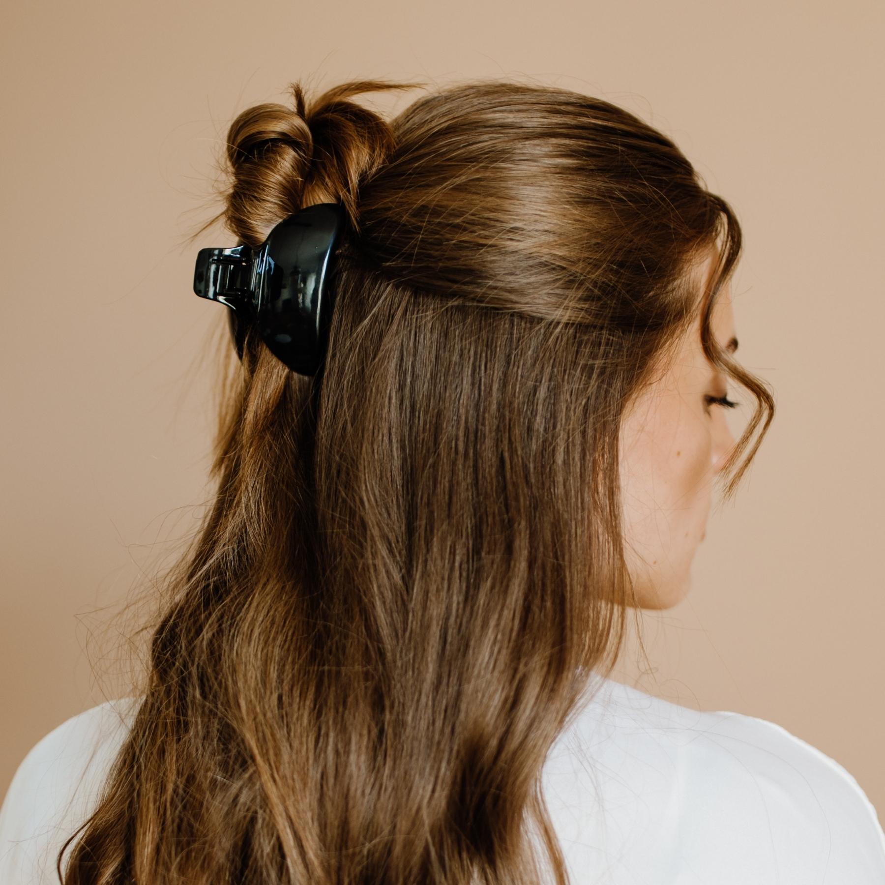 Pince Emie Black Hair Clip - Perfect for School, Work, and Everyday Hairstyles