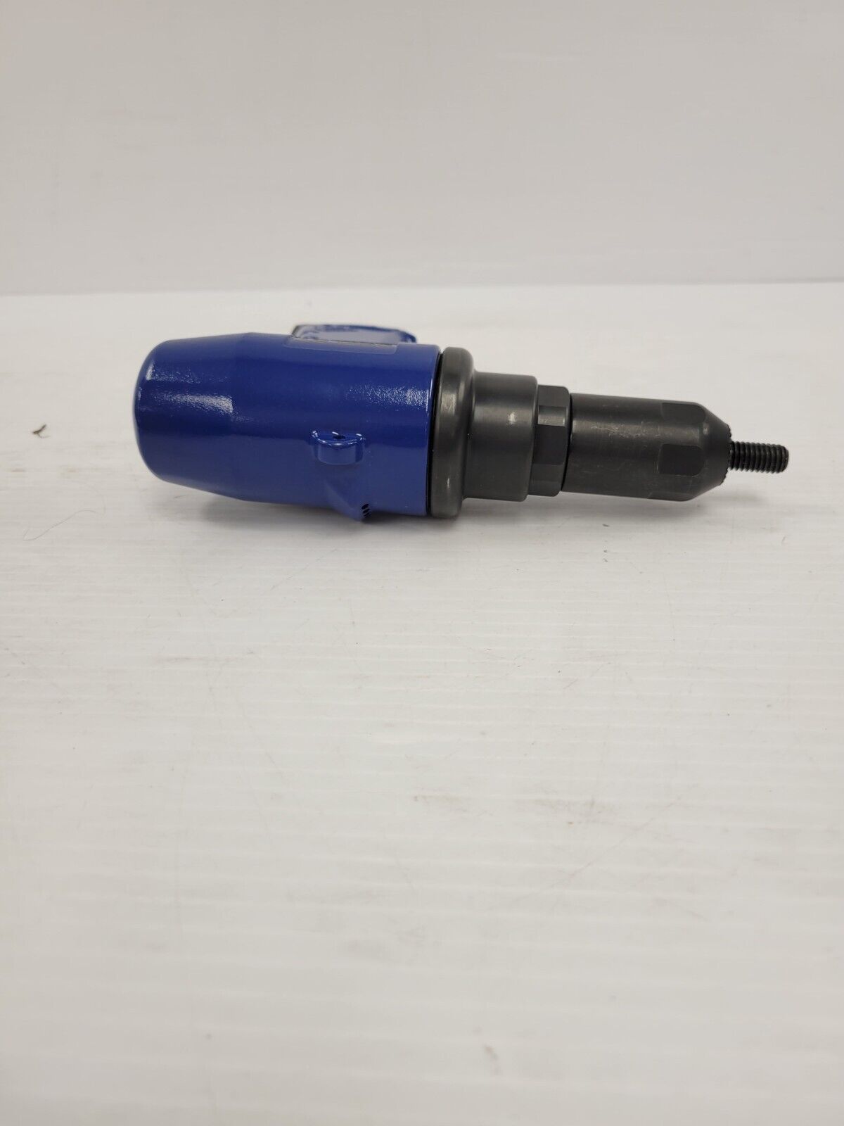 Deelat Air Riveter - Heavy Duty Pneumatic Rivet Gun for Metal, Plastic & Leather - Perfect for Automotive, HVAC & DIY Projects