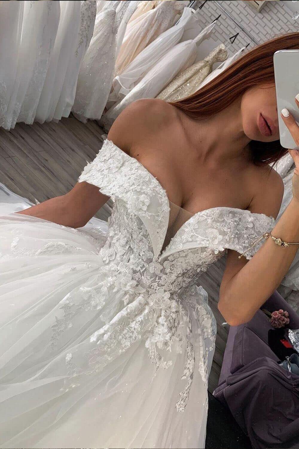 Elegant Off-Shoulder Princess Lace Wedding Ball Gown with Sweetheart Neckline & Long Train - Perfect for Bridal Ceremonies, Formal Events & Fairy-Tale Weddings