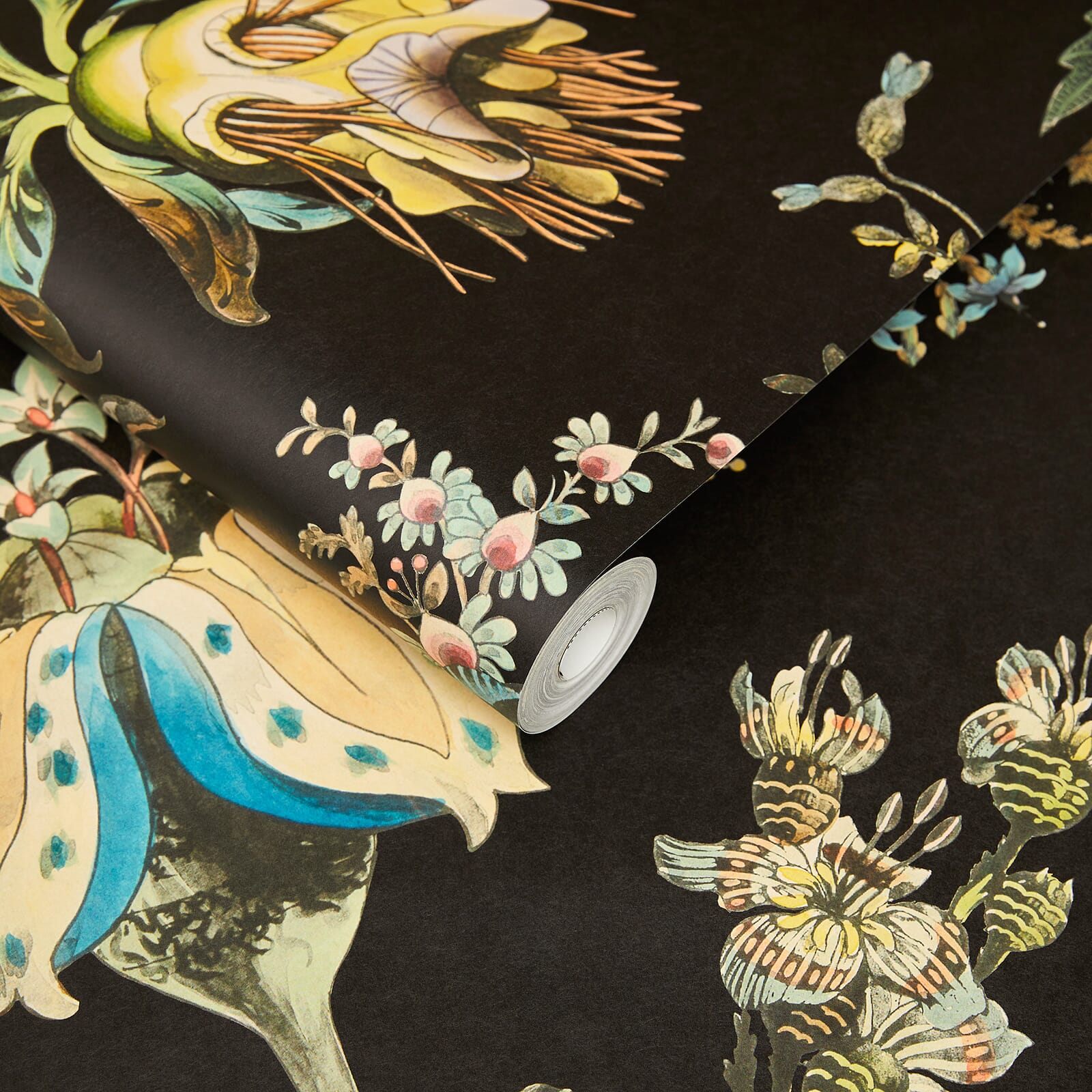 FLORA FANTASIA Black Botanical Wallpaper - Premium Peel & Stick Wall Mural for Bedroom, Living Room & Home Decor