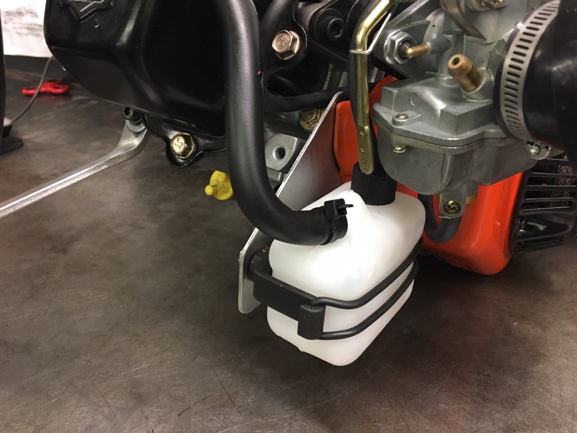 LO206 Overflow Bottle & Metal Bracket Kit - Briggs Oil Catch Can Set for Kart Racing & Small Engine Protection