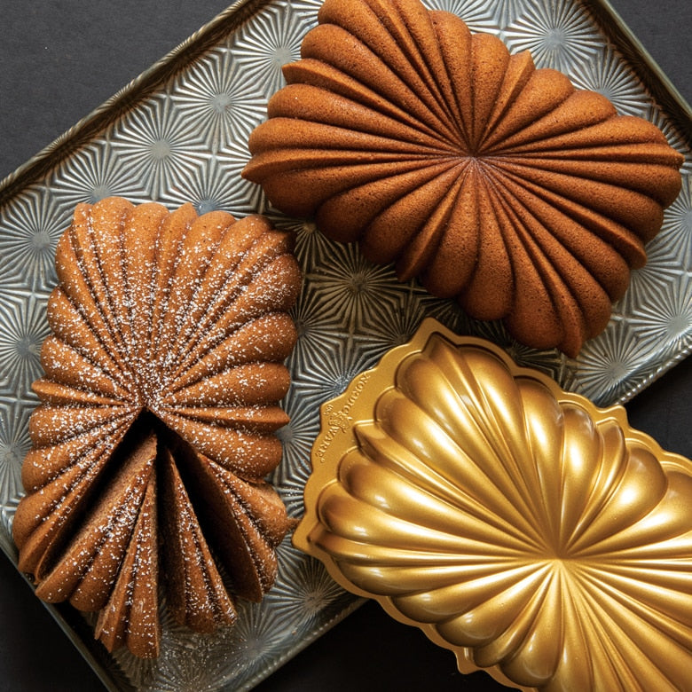 24K Gold Fluted Loaf Pan - Nonstick Baking Dish for Perfect Bread & Cakes | Ideal for Home Bakers & Professional Kitchens