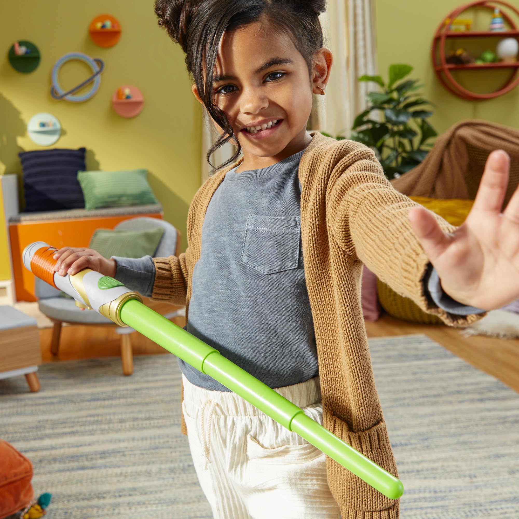 Star Wars Young Jedi Adventures Kai Brightstar Green Extendable Lightsaber Toy for Kids - Role Play & Pretend Play for 3+ Year Old Boys & Girls | Perfect for Birthday Gifts, Cosplay & Jedi Training