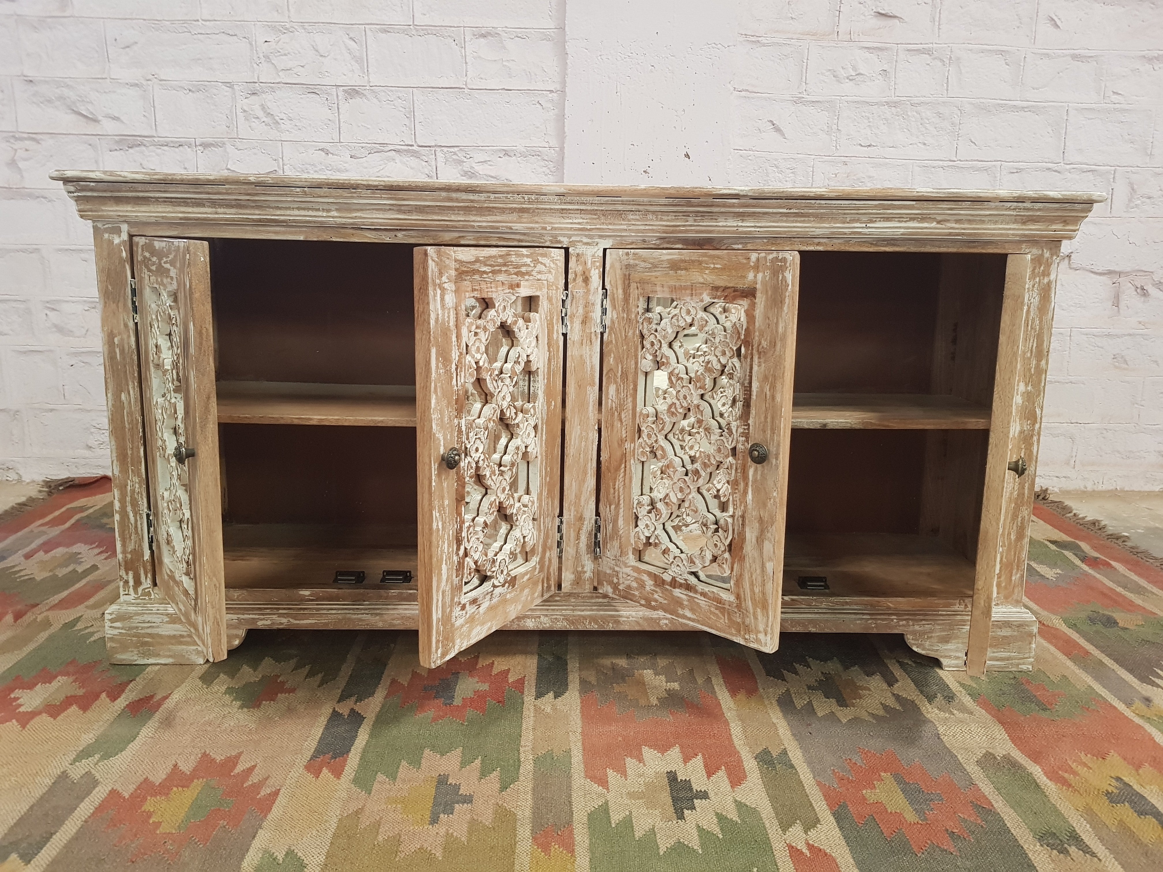 French Arched Hand Carved Wooden Buffet Sideboard - White Wash Finish - 160x40x80cm - Perfect for Dining Room Storage & Farmhouse Decor
