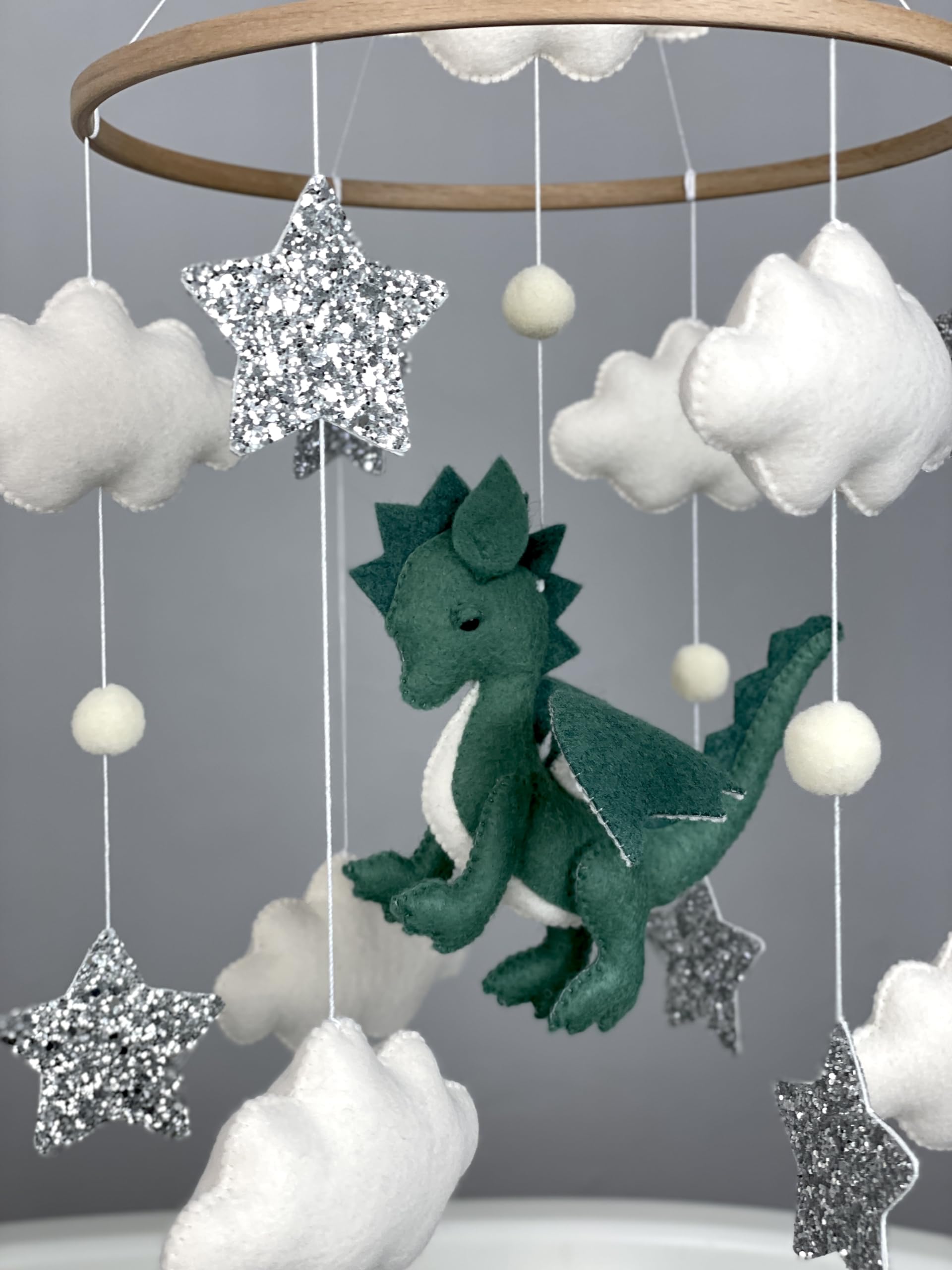 **Handmade Dragon Baby Crib Mobile – Fantasy Nursery Decor, Felt Hanging Mobile for Newborns – Perfect Baby Shower Gift & Nursery Room Decoration**    *(Use: Ideal for baby cribs, nurseries, and as a unique baby shower gift to create a magical fantasy atmosphere.)*