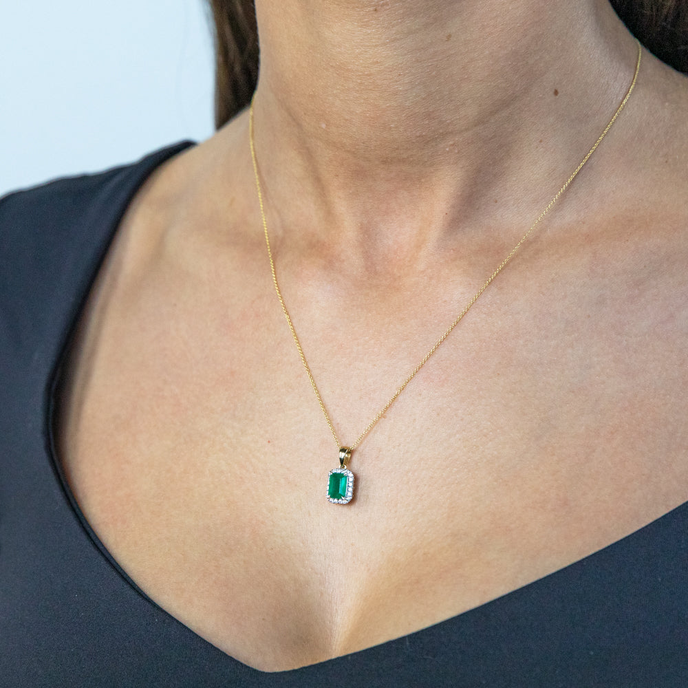 1 Carat Natural Emerald & Diamond Pendant Necklace with 45cm 9ct Yellow Gold Chain - Elegant Jewelry Gift for Women, Perfect for Weddings, Anniversaries & Special Occasions