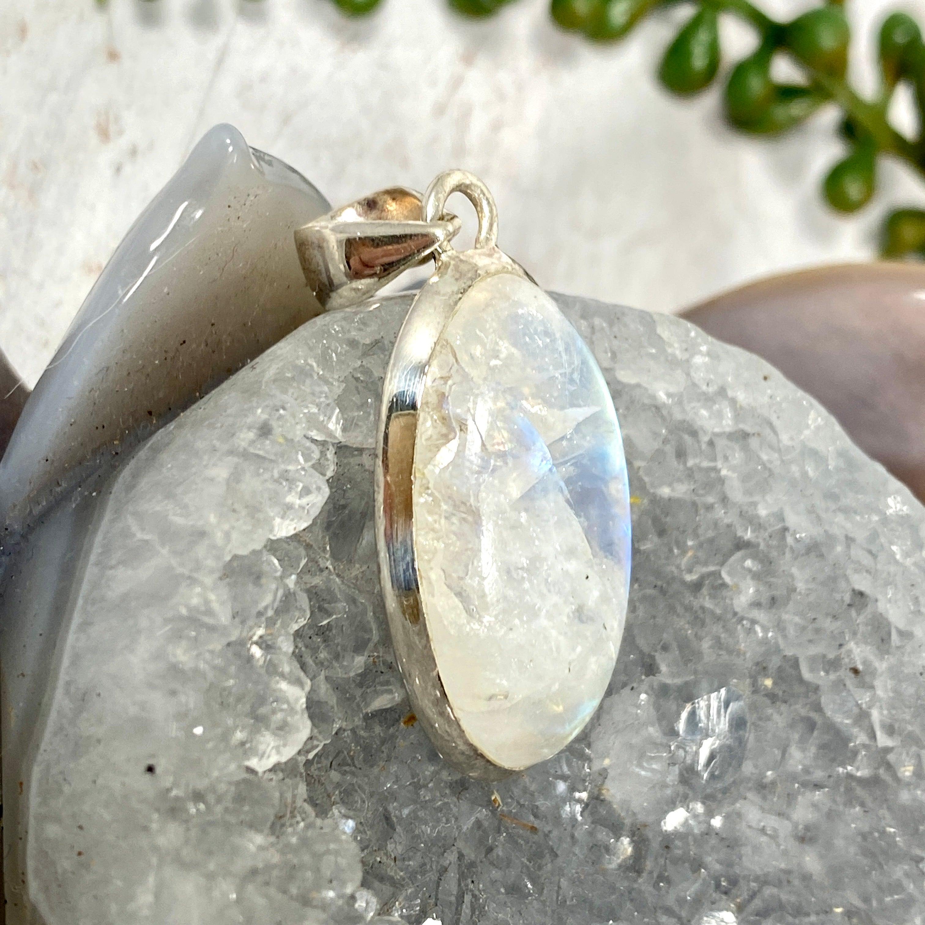 Moonstone Oval Pendant Necklace KPGJ2898 - Elegant Gemstone Jewelry for Women, Perfect for Weddings & Special Occasions