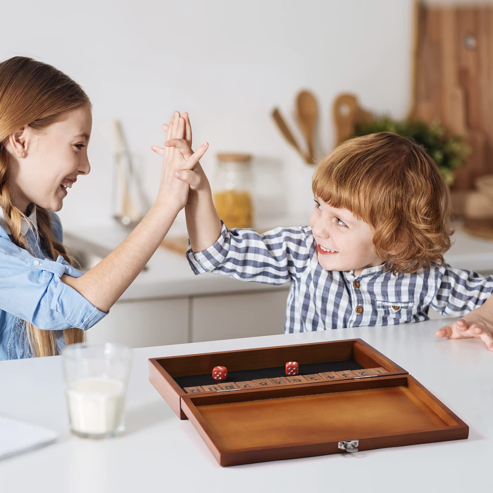 Shut The Box Dice Game - Wooden Classic Board Game with 12 Numbers, Lid & 4 Dice | Gift Ready with Rules | Fun for Kids, Adults & Family | Perfect for Classroom, Home, Parties & Pubs | Great for Math Learning, Family Game Night & Social Gatherings