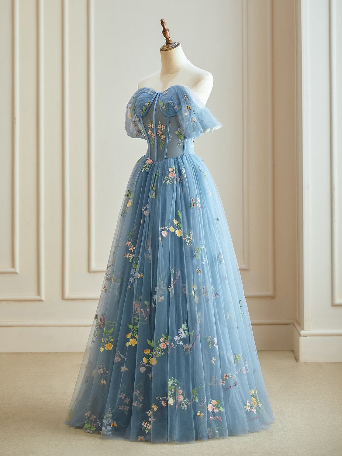 Elegant Blue A-Line Tulle Lace Long Prom Dress - Formal Evening Gown for Homecoming, Ball & Special Occasions
