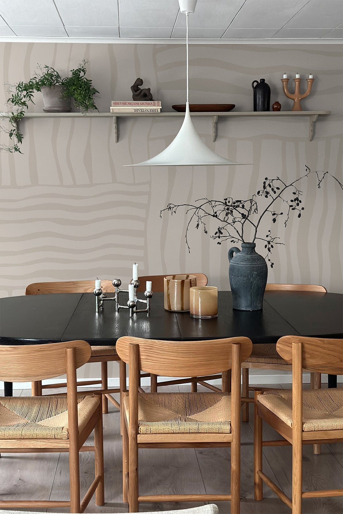 Linear Contrast Beige - Modern Home Decor & Office Accessories for Stylish Interiors | Perfect for Living Rooms, Bedrooms & Workspaces