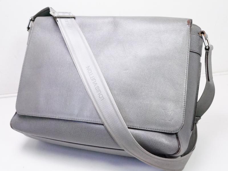 Authentic Pre-Owned Louis Vuitton Taiga Glacier Gray Roman GM Messenger Crossbody Bag M32626 - Luxury Vintage Shoulder Bag for Men, Perfect for Work, Travel & Daily Use