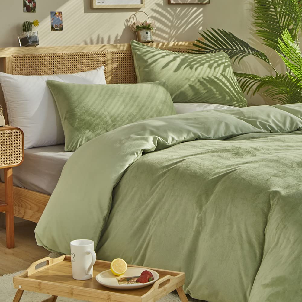 CLOTHKNOW Green Velvet Twin Comforter Set - 3 Piece Fluffy Soft Bedding Set with 2 Pillowcases | Light Green Velvet Comforter for Cozy Bedroom Decor & Guest Room Essentials